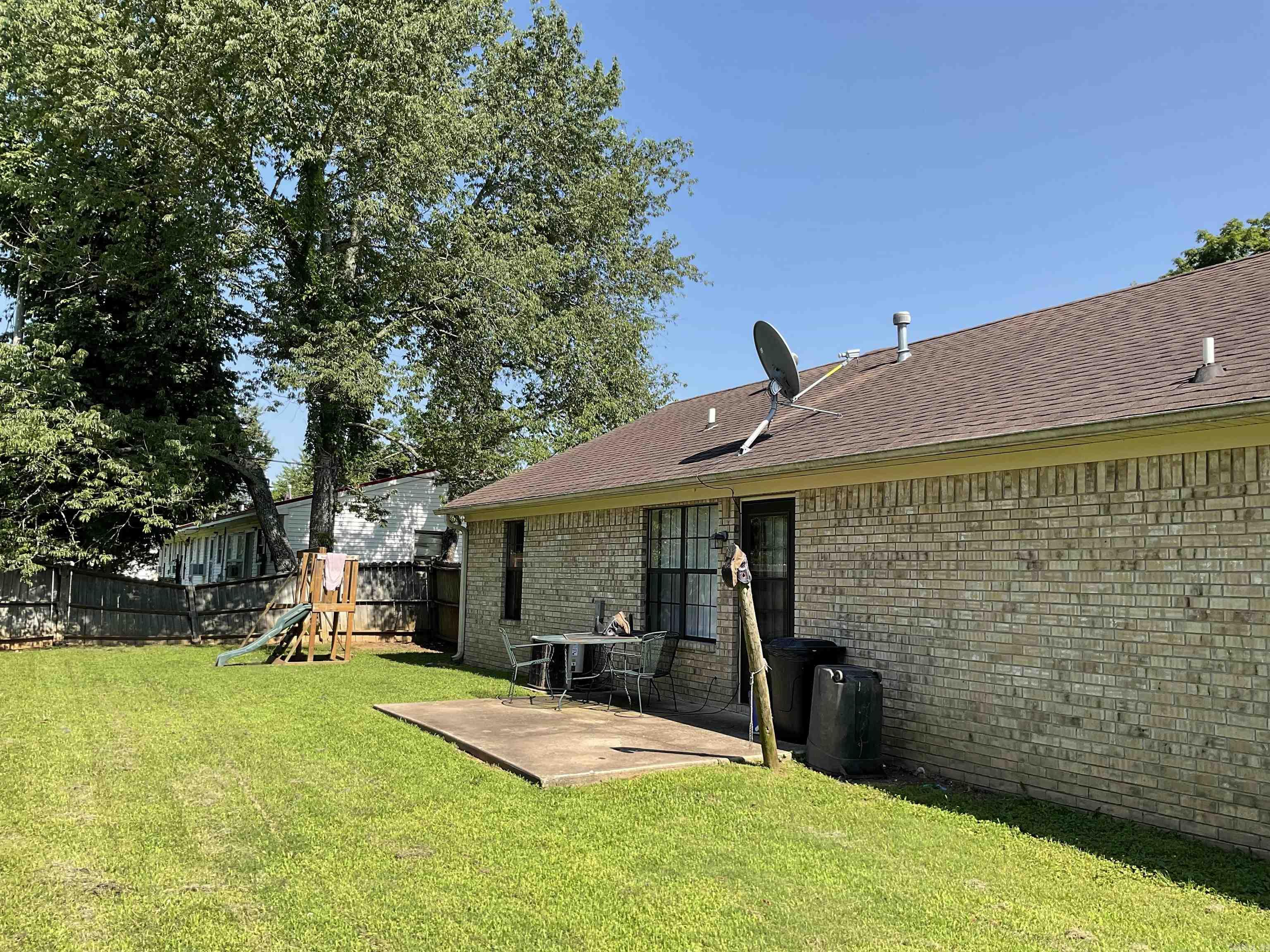 390  Patton  Clinton, AR