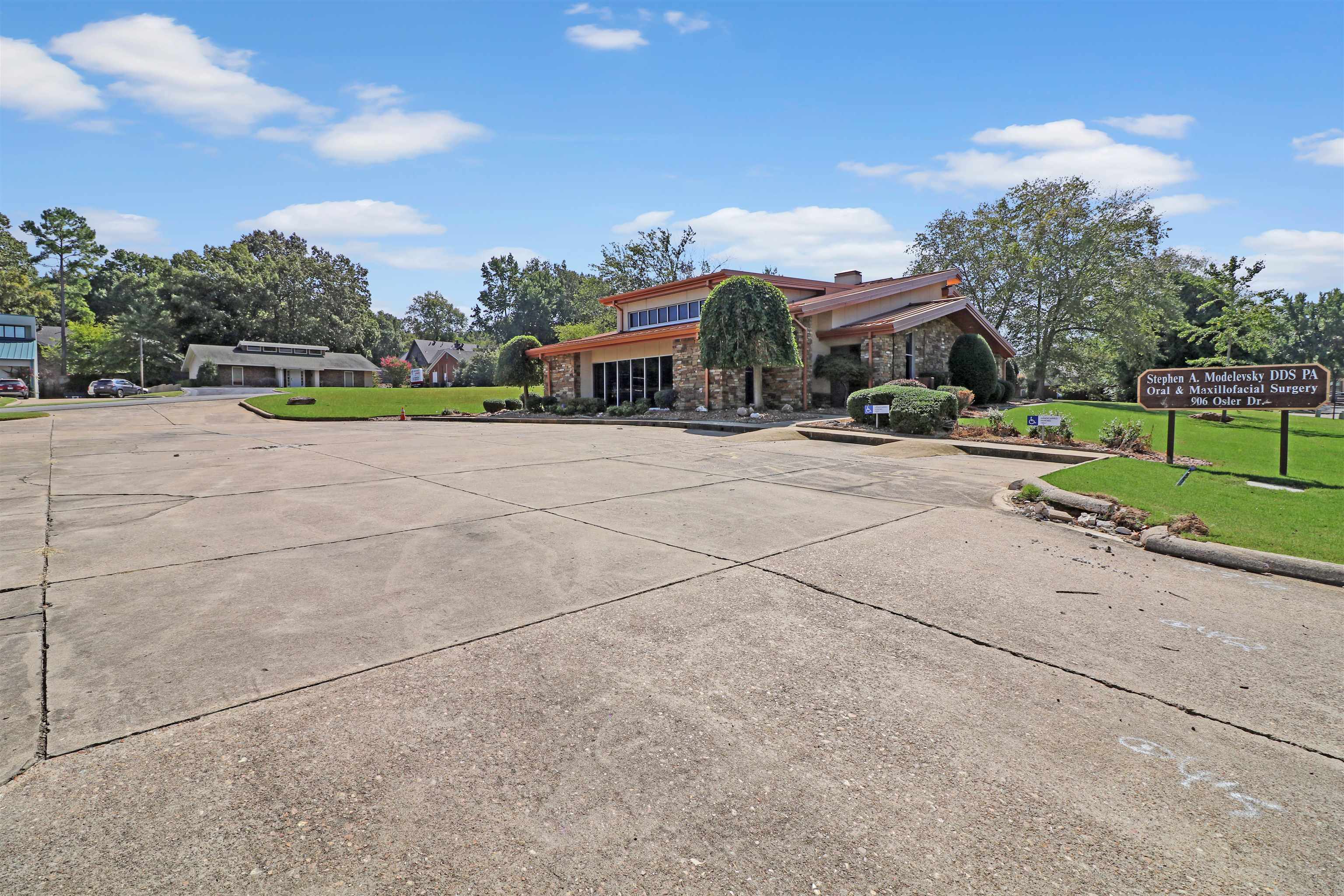 906  Osler Drive  Jonesboro, AR