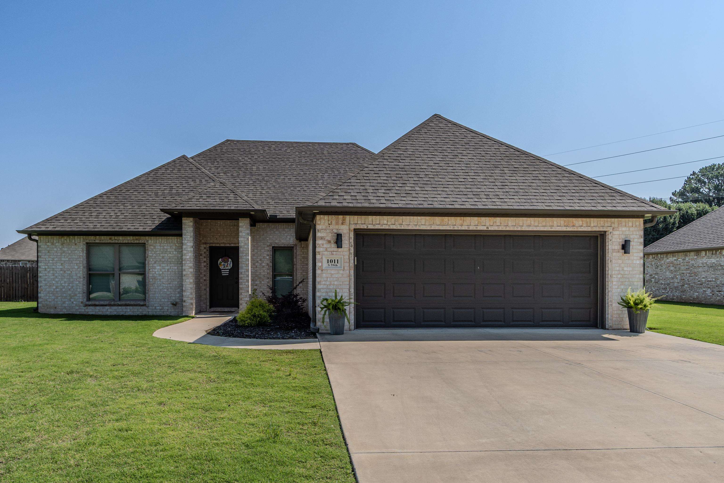 1011 S 59th  Paragould, AR
