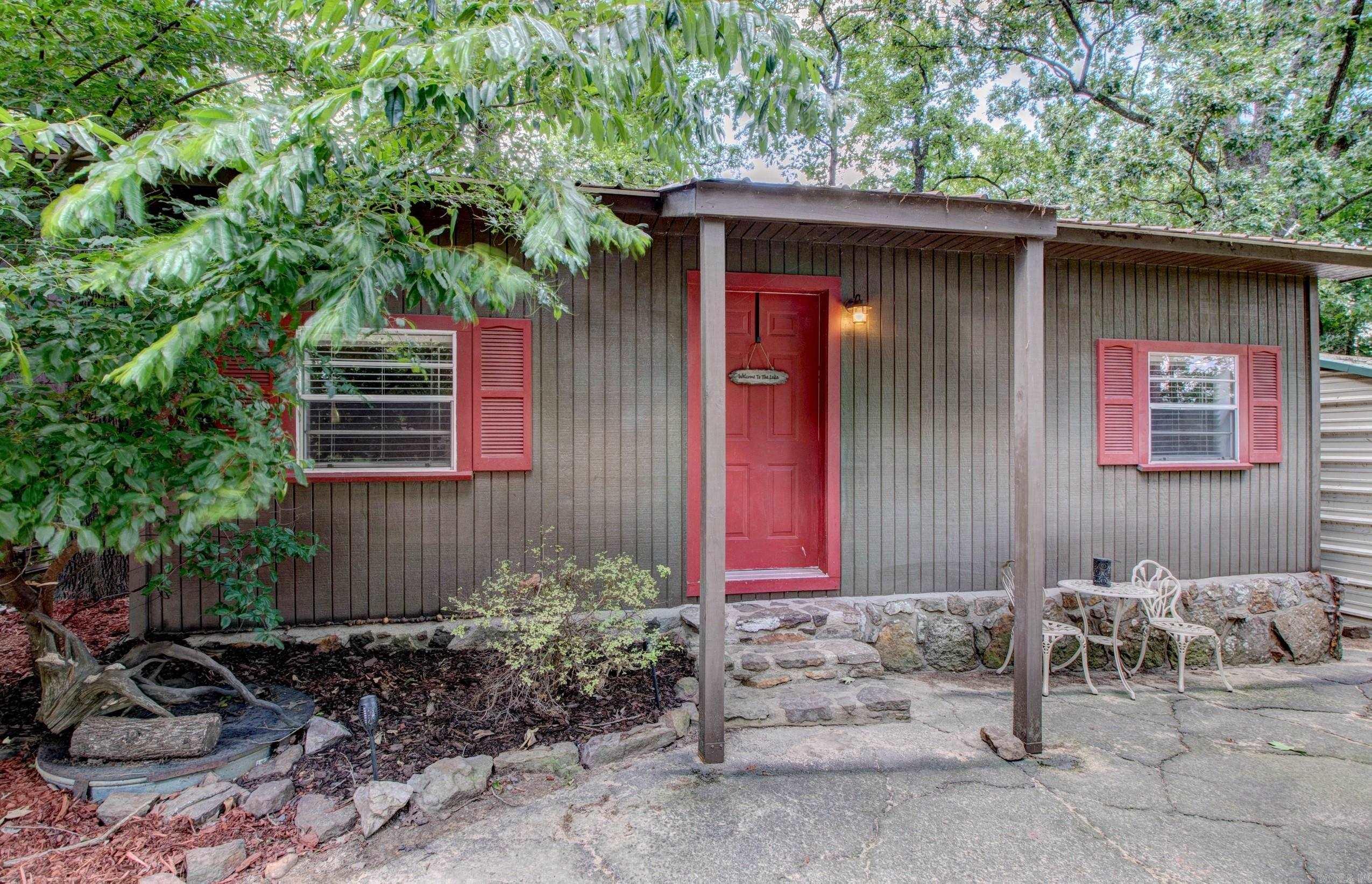 30  Cedar  Higden, AR