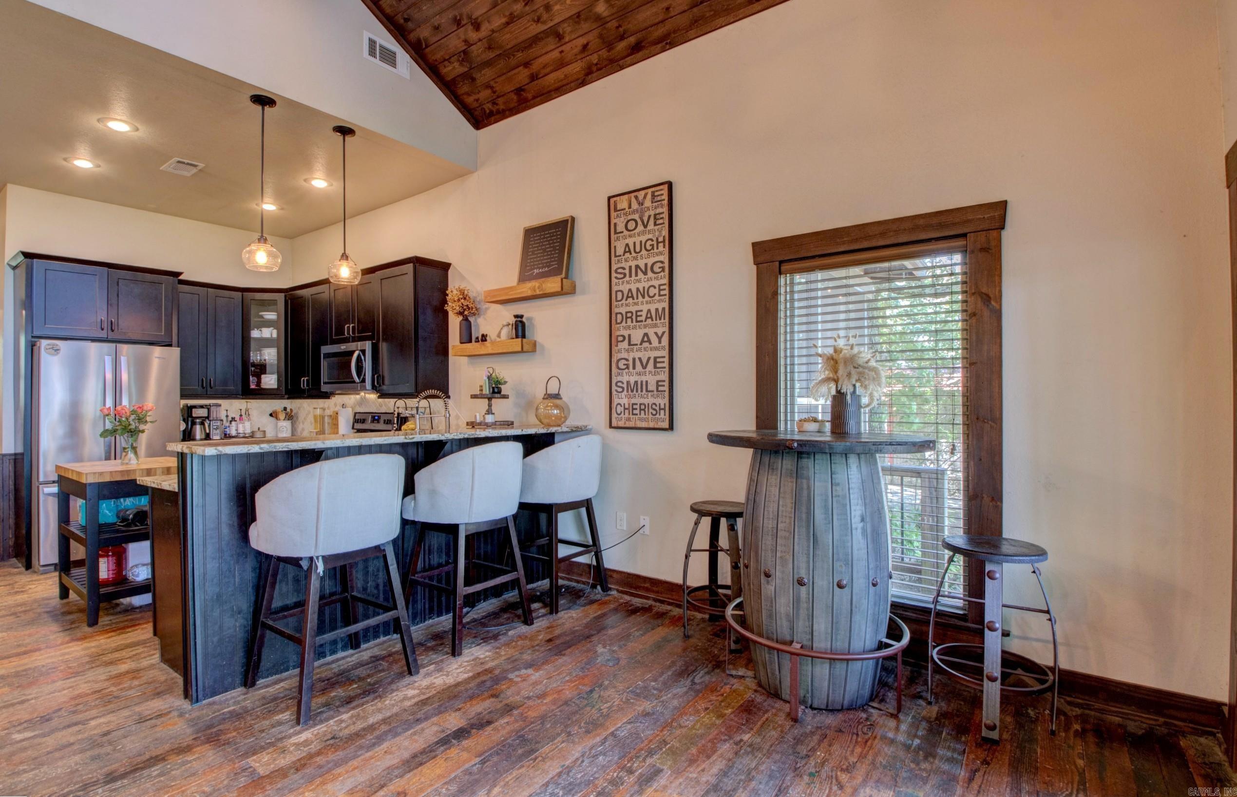 30  Cedar  Higden, AR