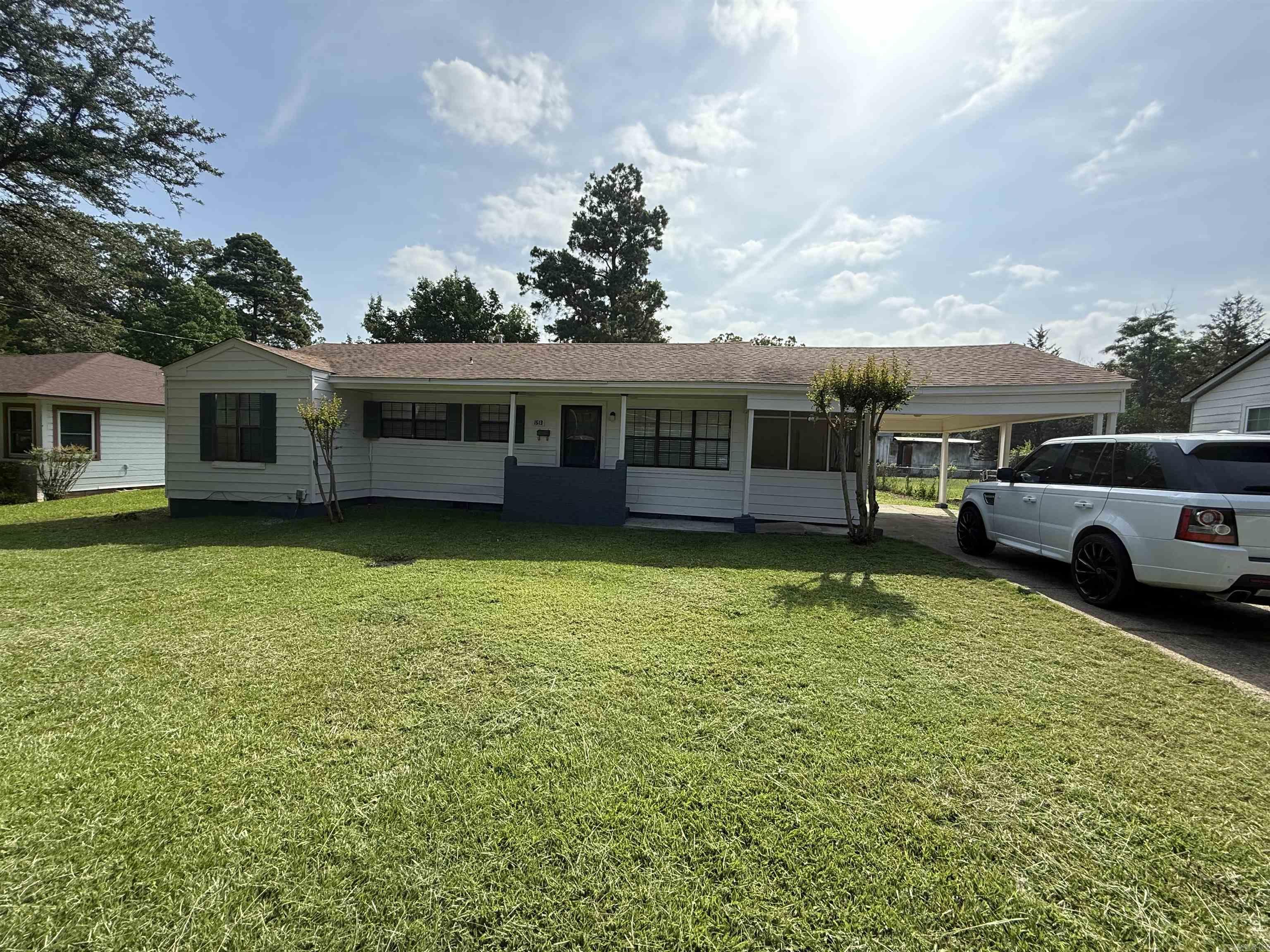 1513 Pecan Street