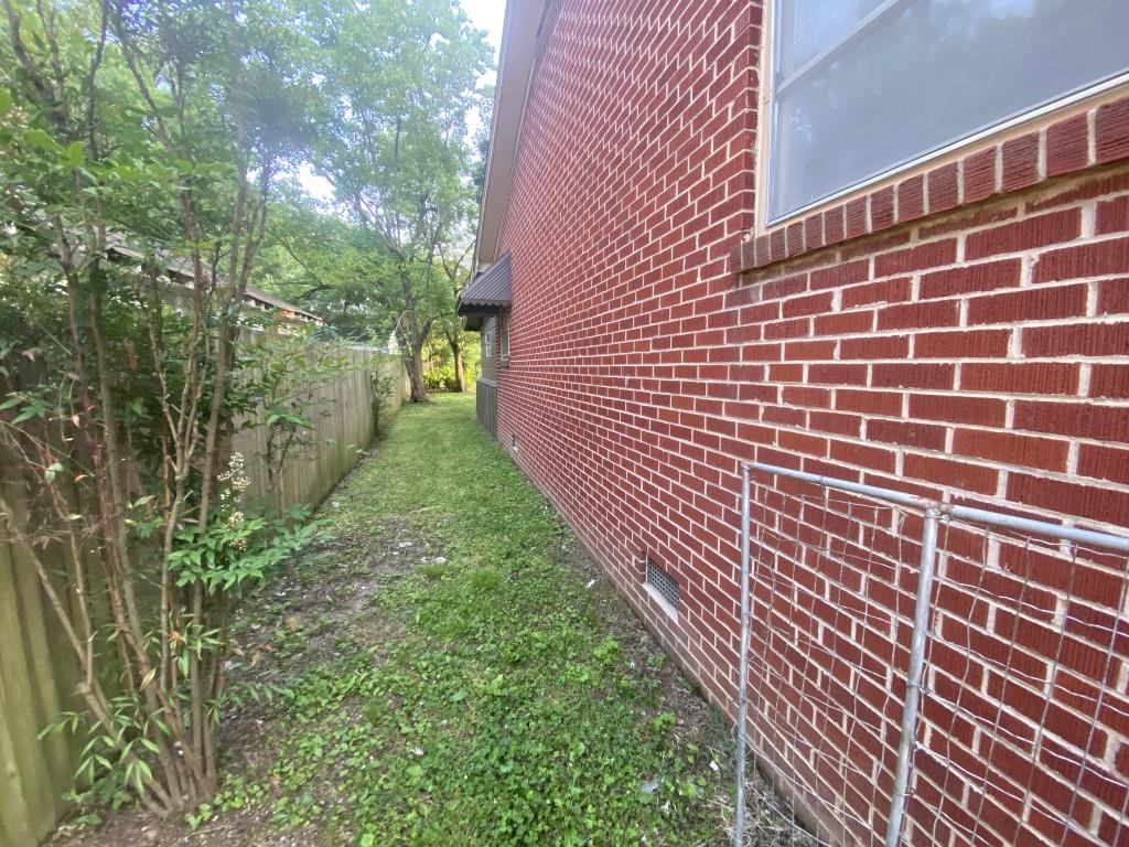 1614  Dewey  Newport, AR