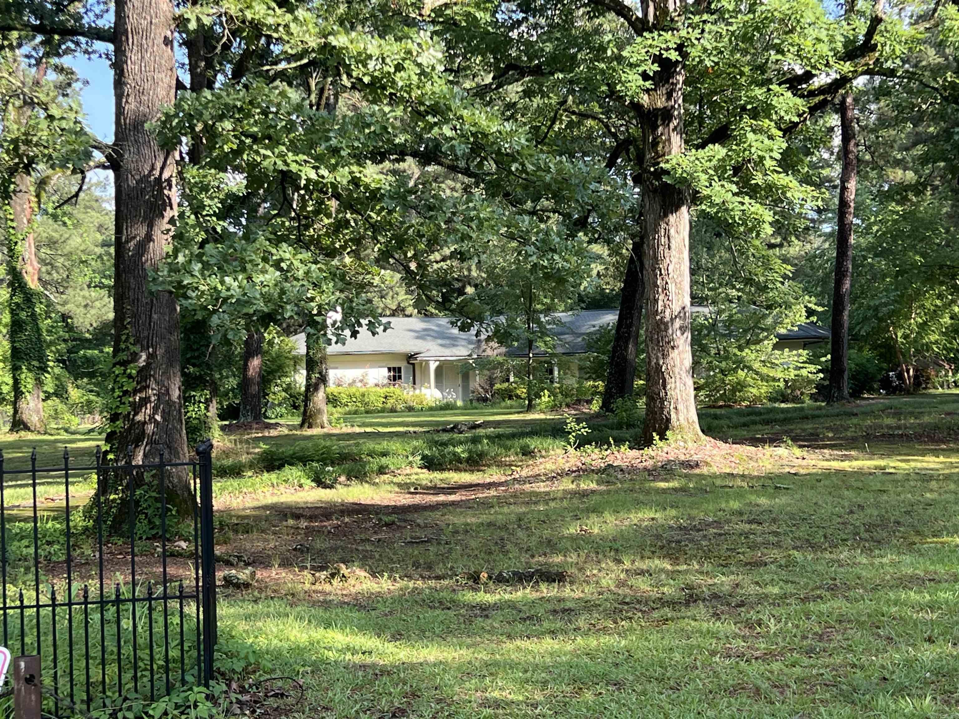 816 W 36th  Pine Bluff, AR