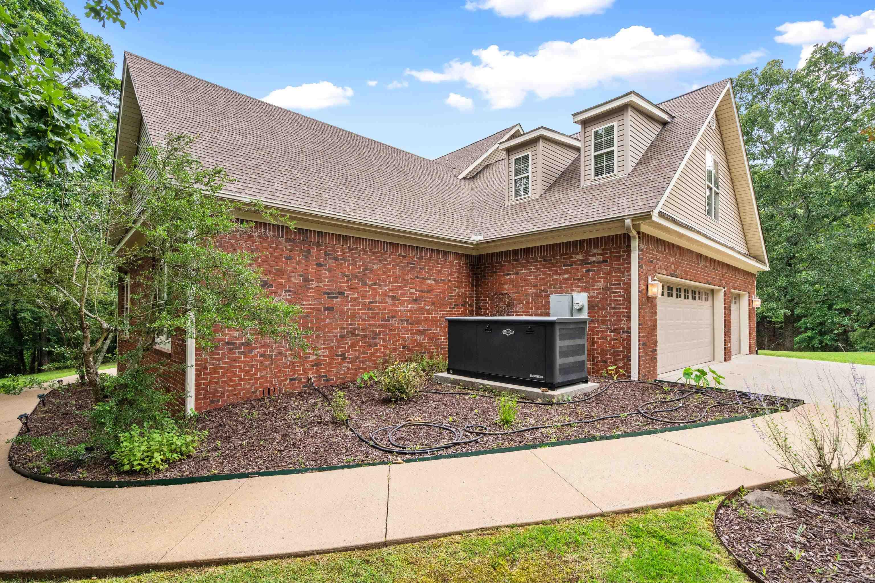 185 HILLSIDE  Hot Springs, AR