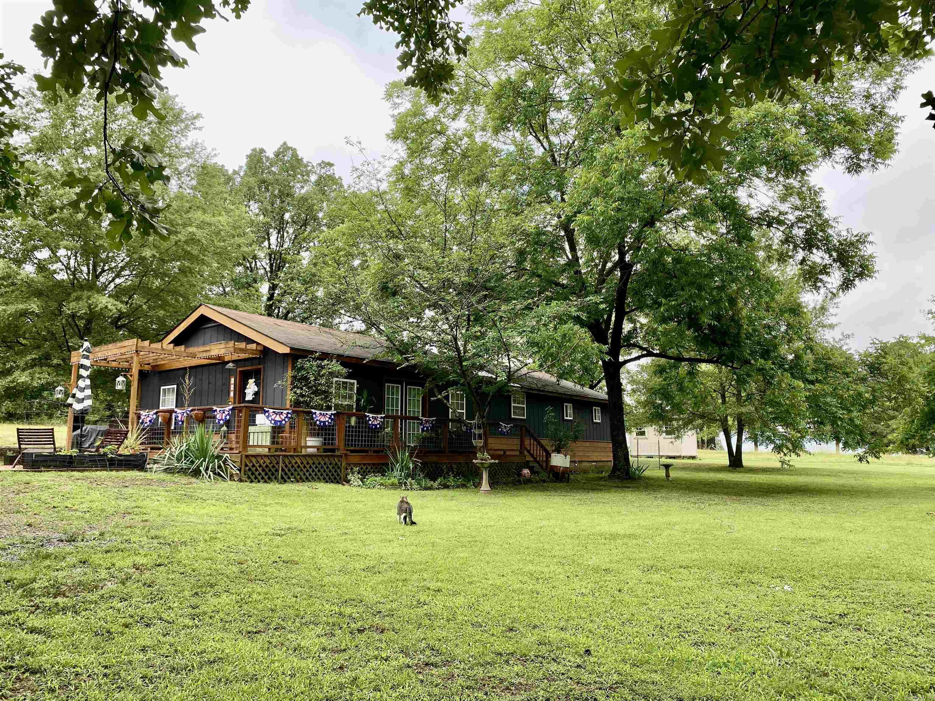 882 S Palmer Rd  Clarksville, AR