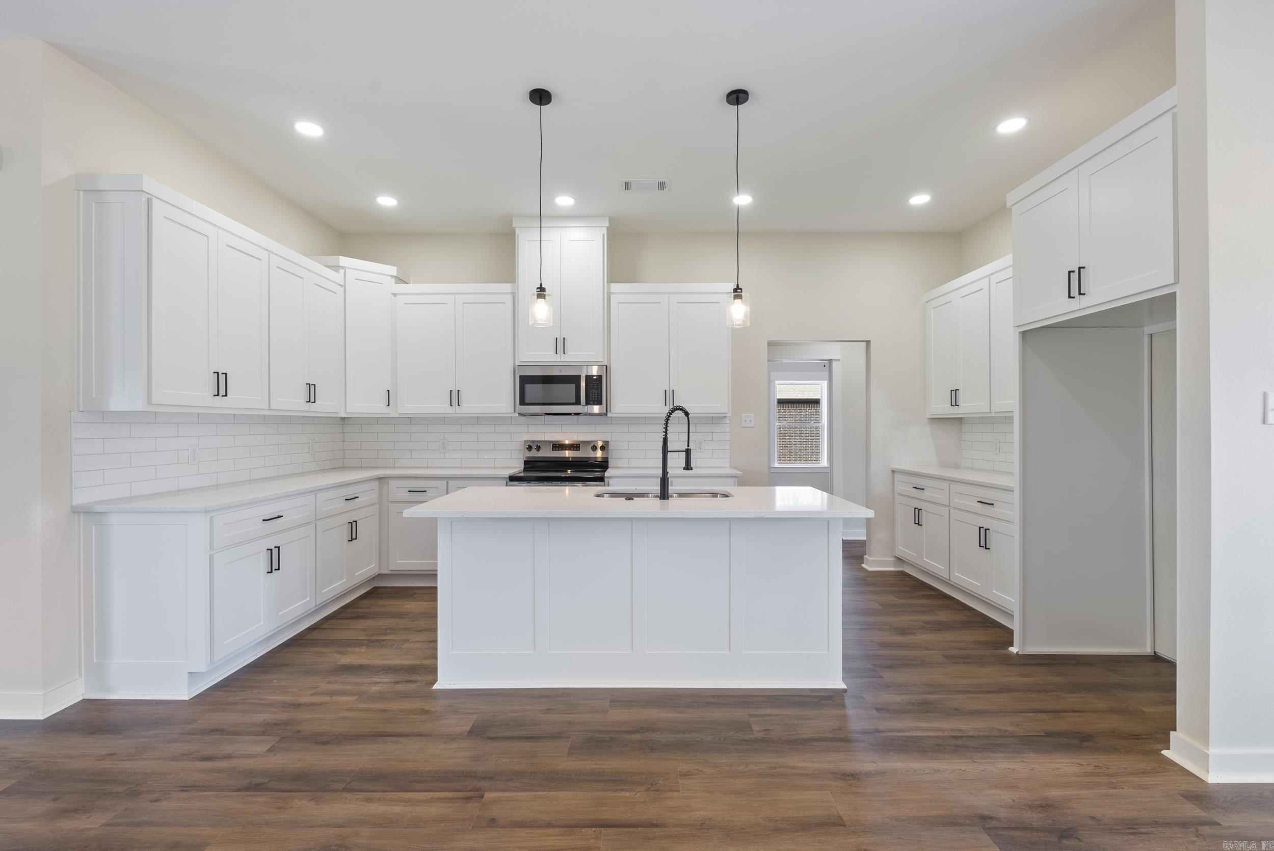 11208  Peters  Cabot, AR