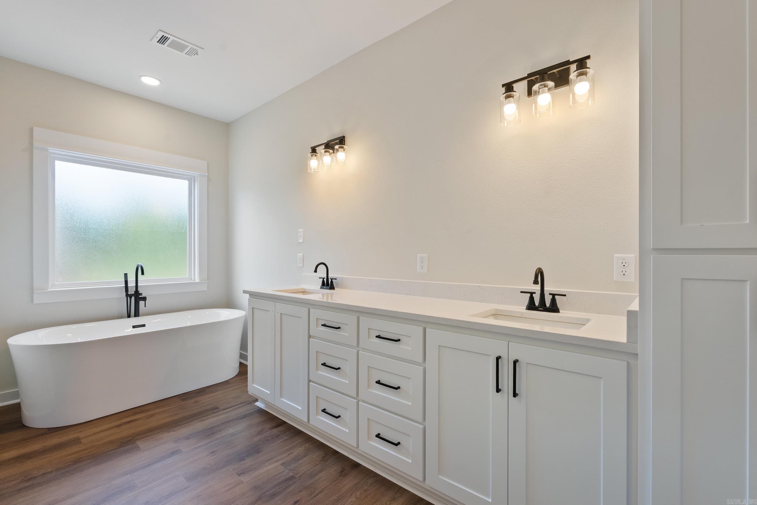 11208  Peters  Cabot, AR