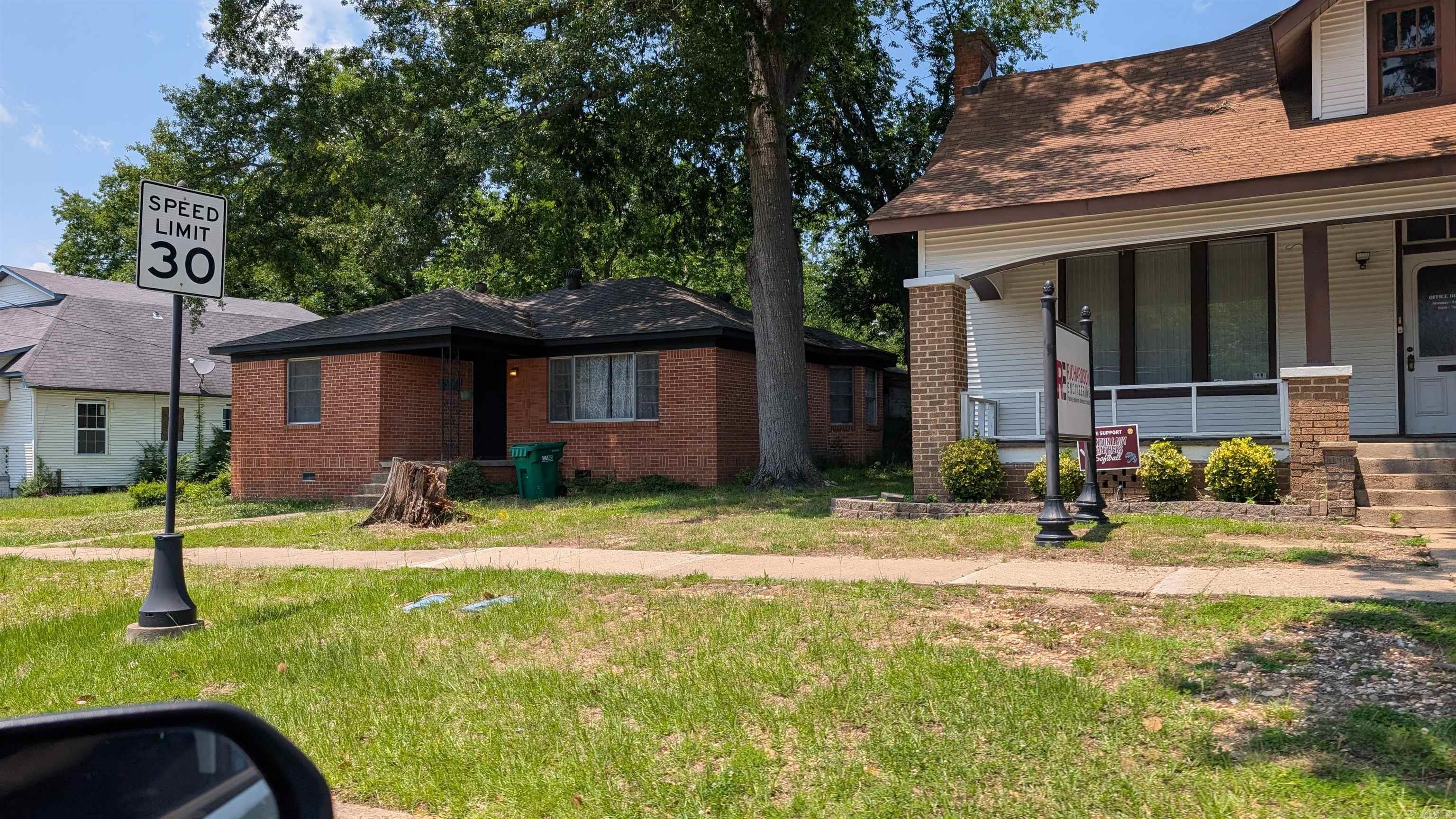 401  South  Benton, AR