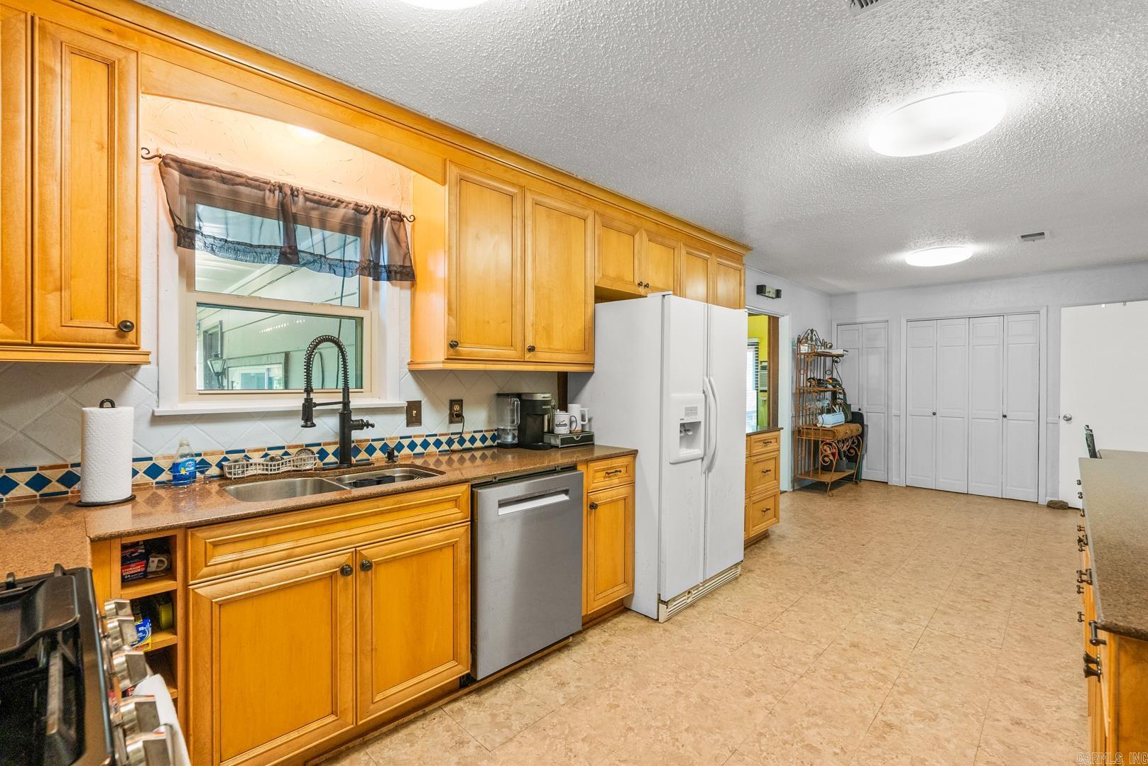 31  meadowbrook  Little Rock, AR