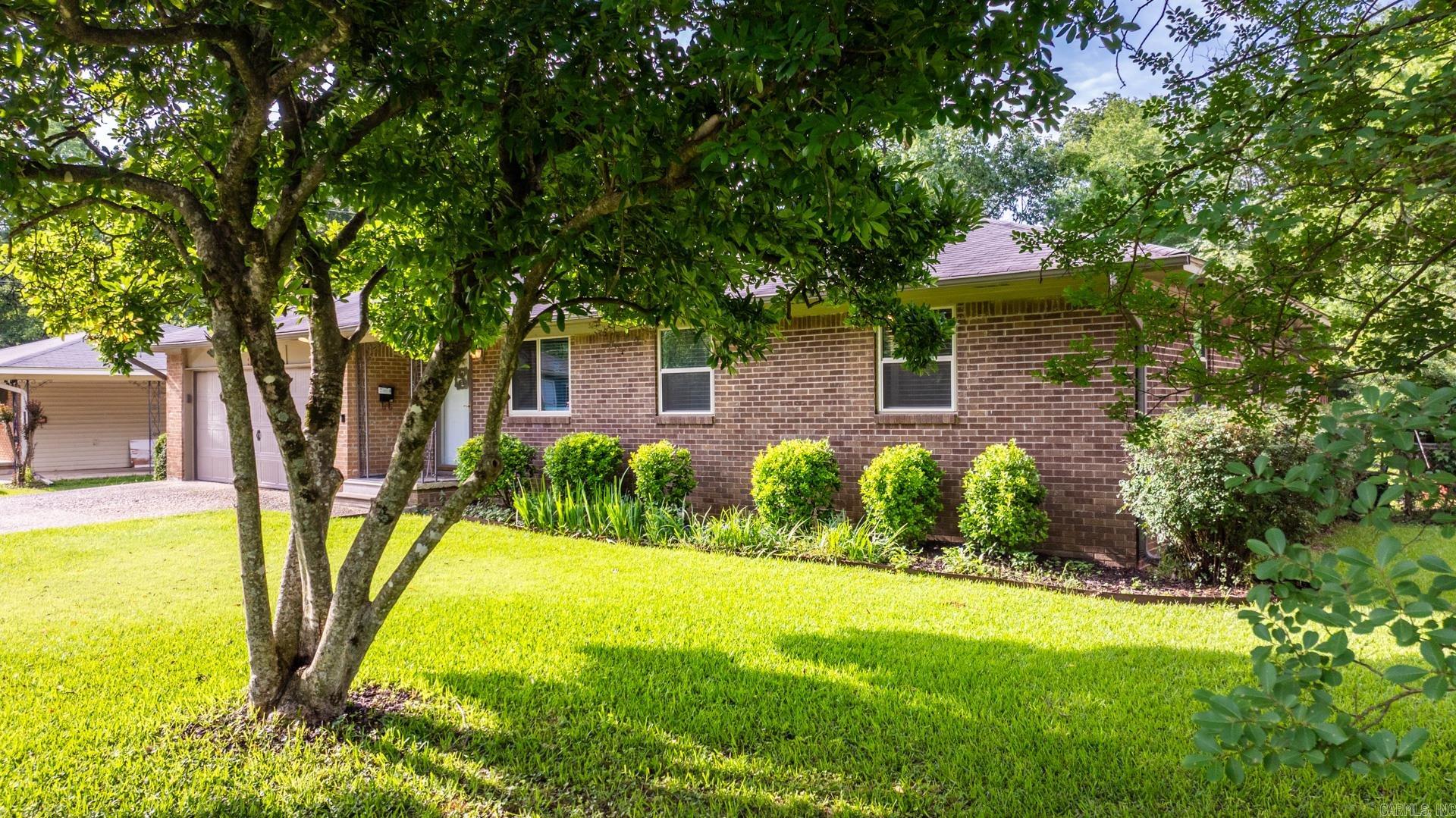 31  meadowbrook  Little Rock, AR