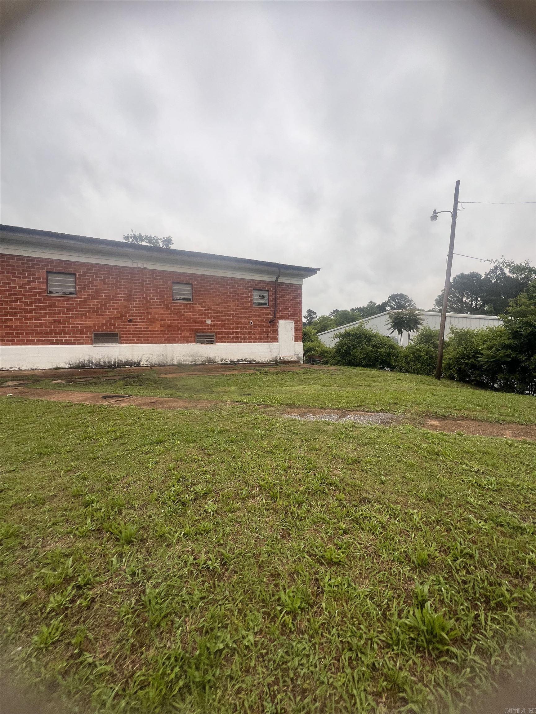 290 W 4th Street  Newark, AR