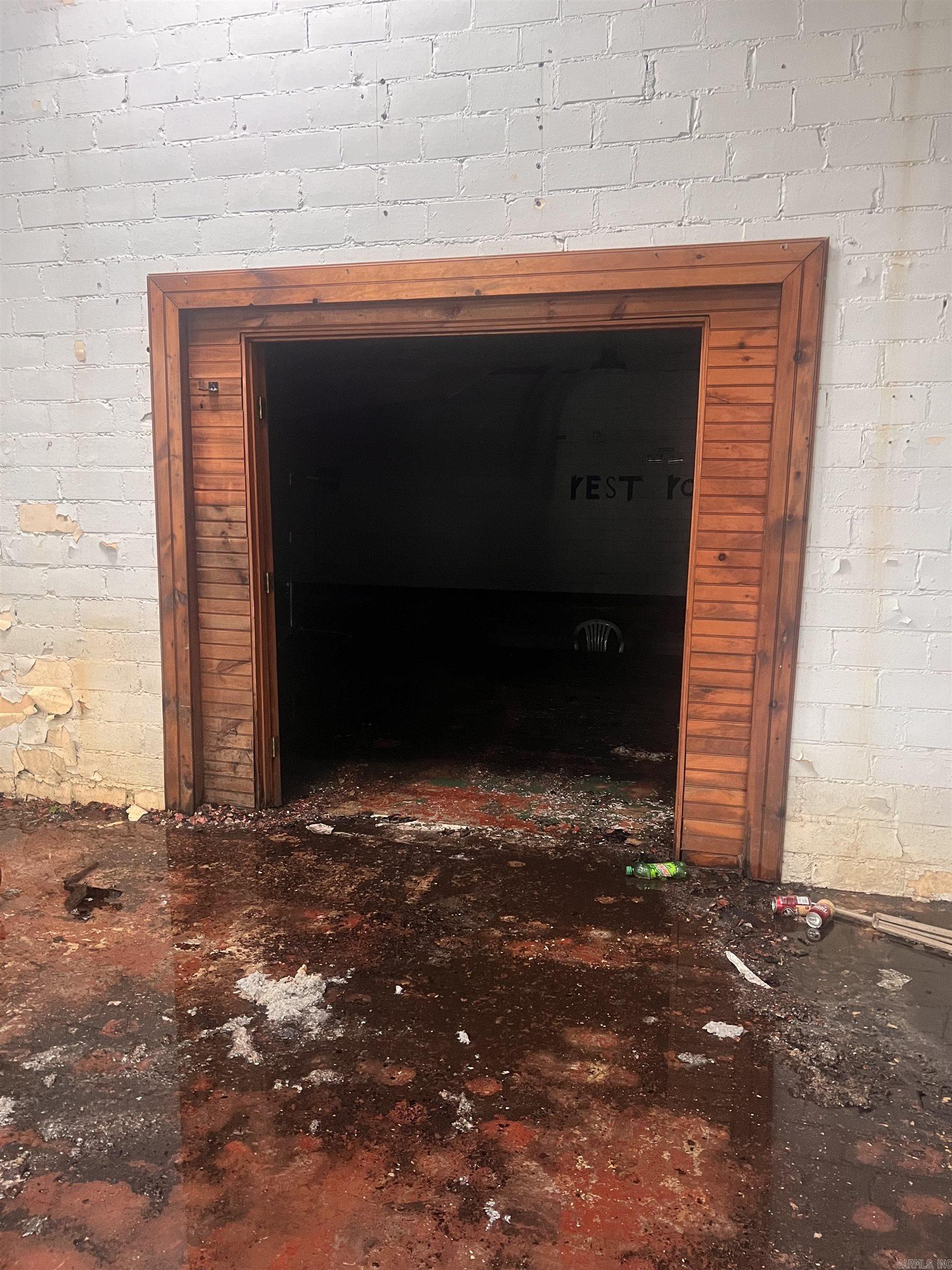 290 W 4th Street  Newark, AR