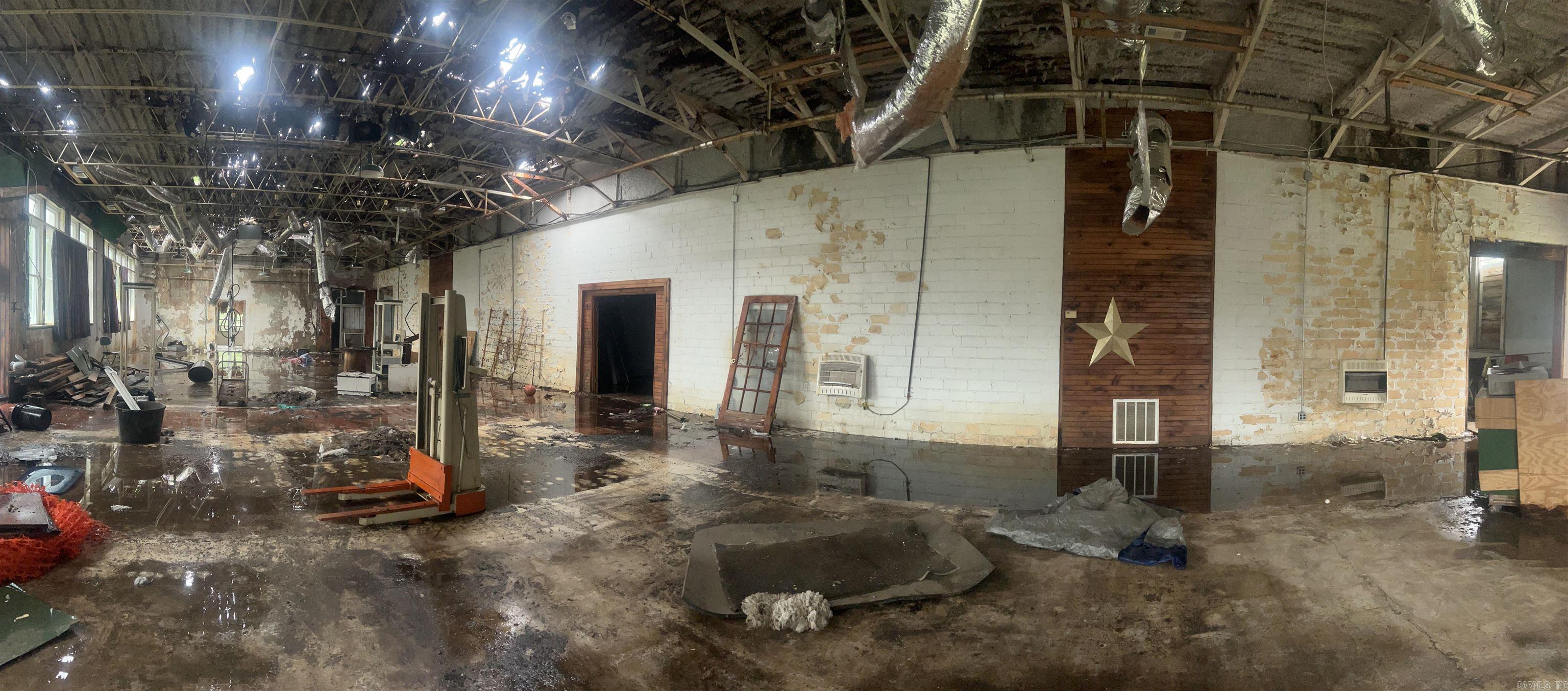290 W 4th Street  Newark, AR