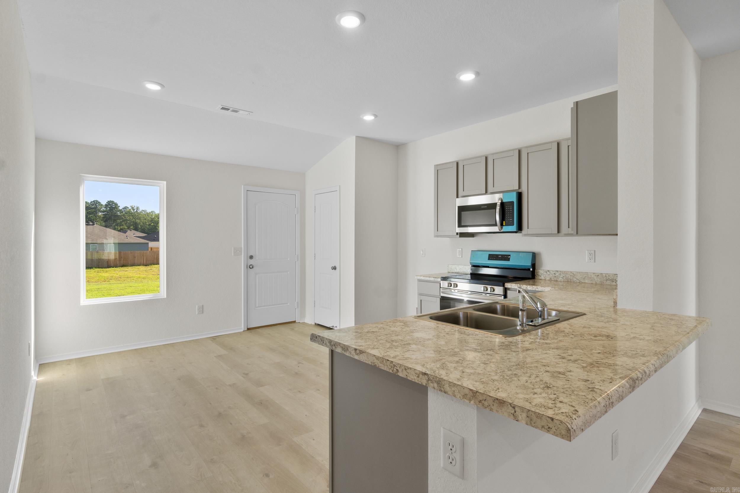 11116 River Valley Drive Hensley, AR 72065