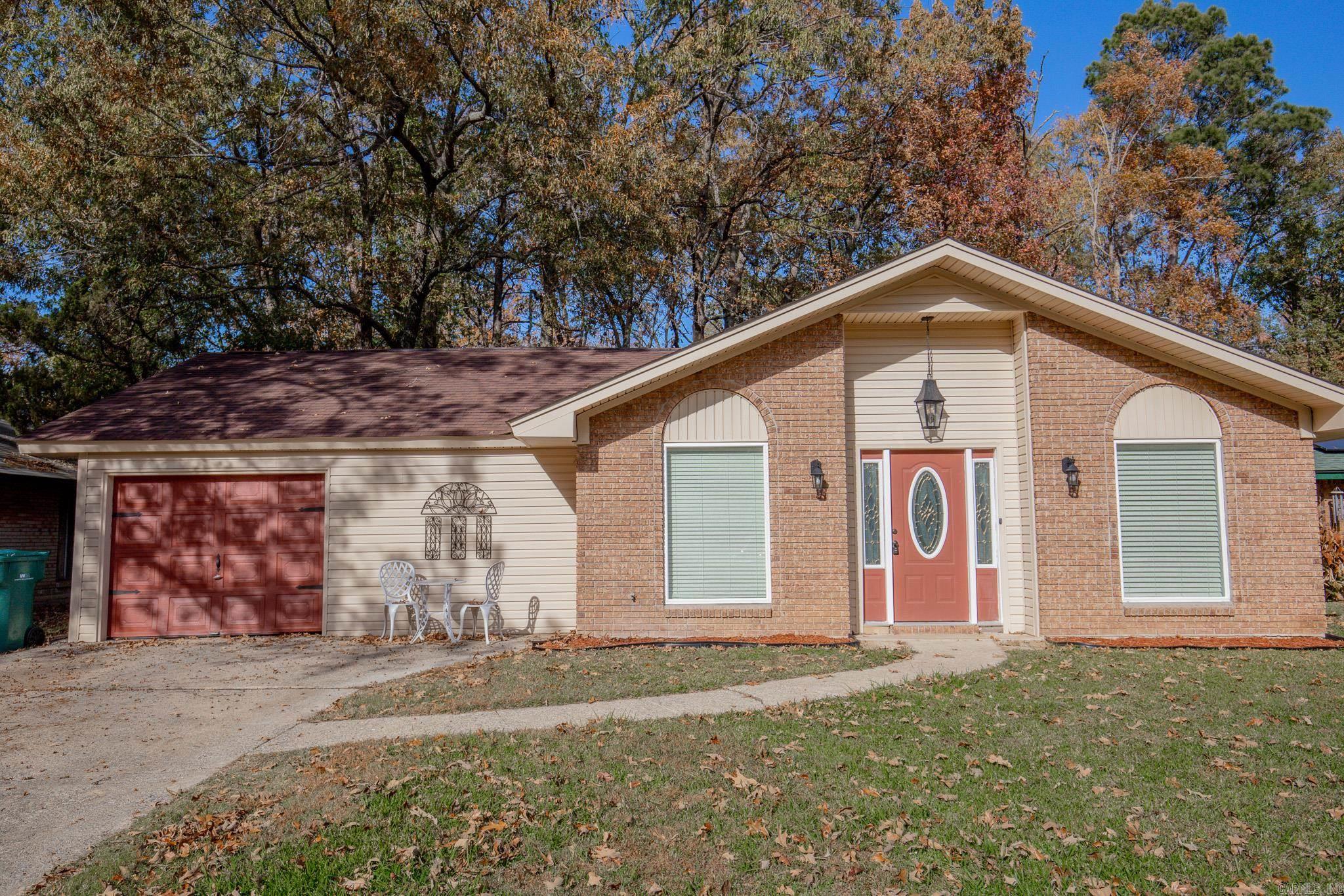 6905 White Oak  White Hall, AR