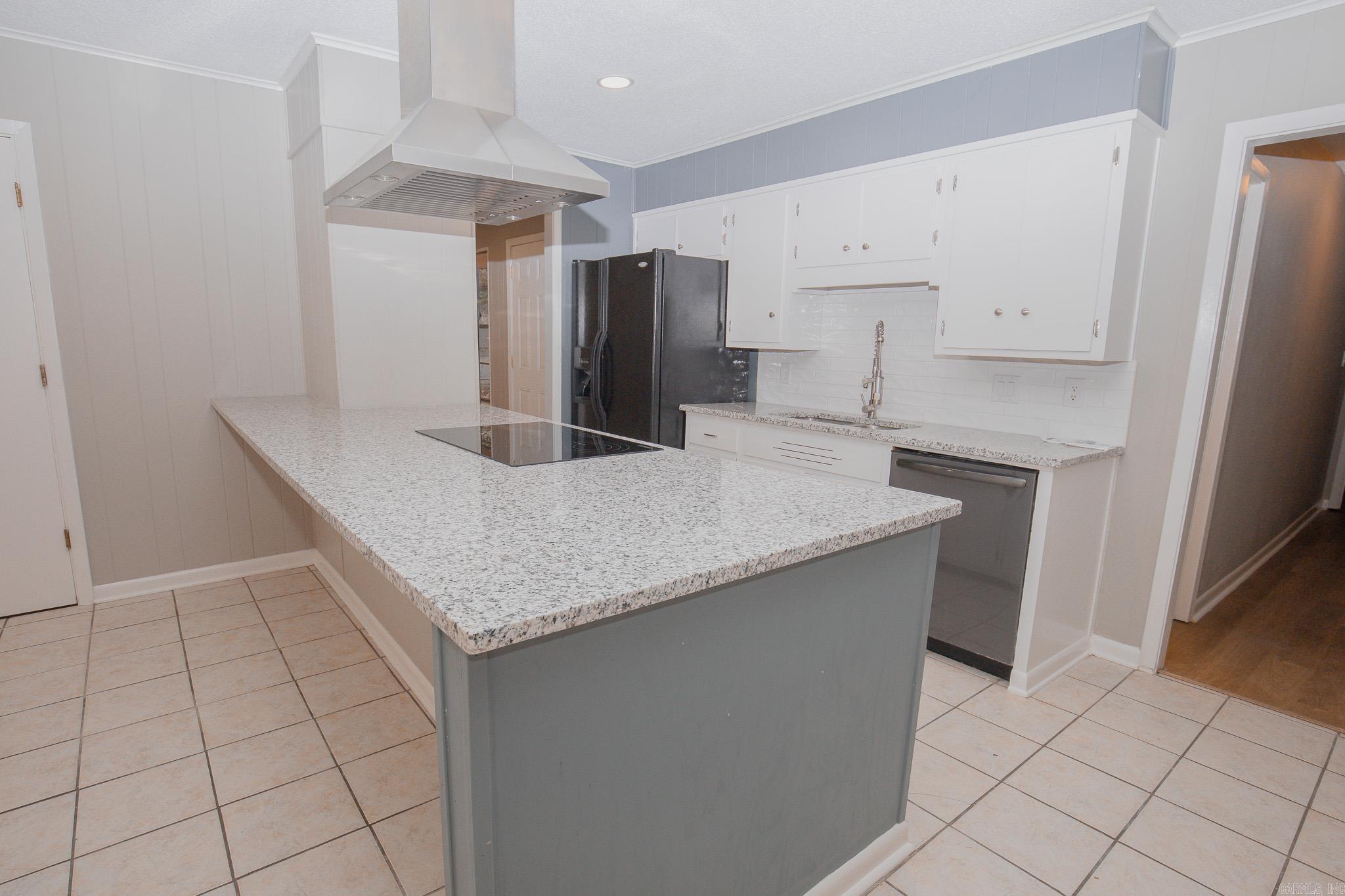 6905 White Oak  White Hall, AR