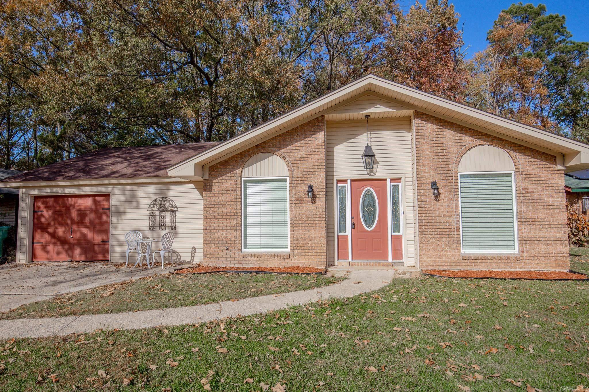 6905 White Oak  White Hall, AR