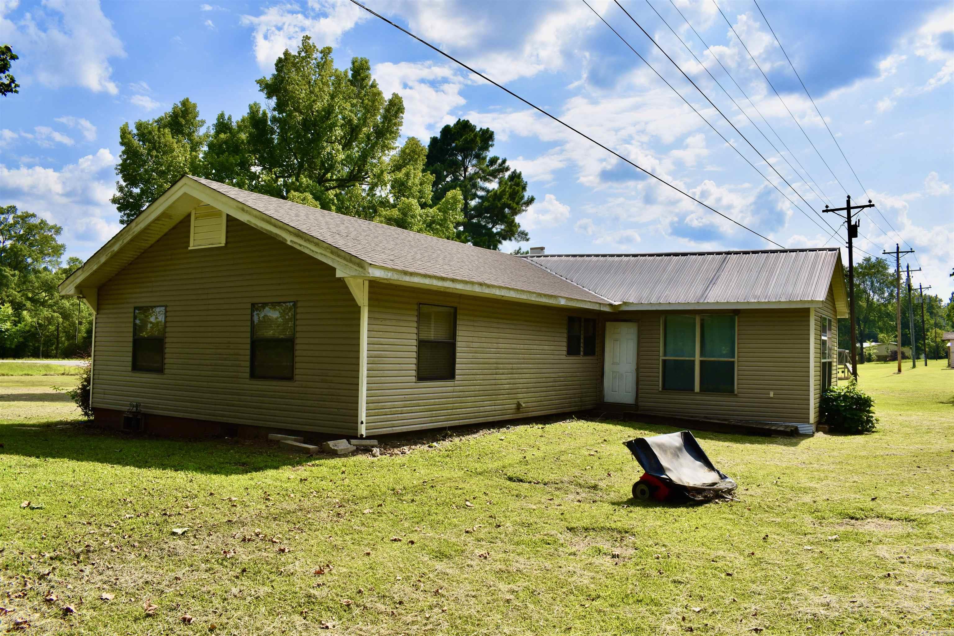 4566 Hwy 60W  Perryville, AR