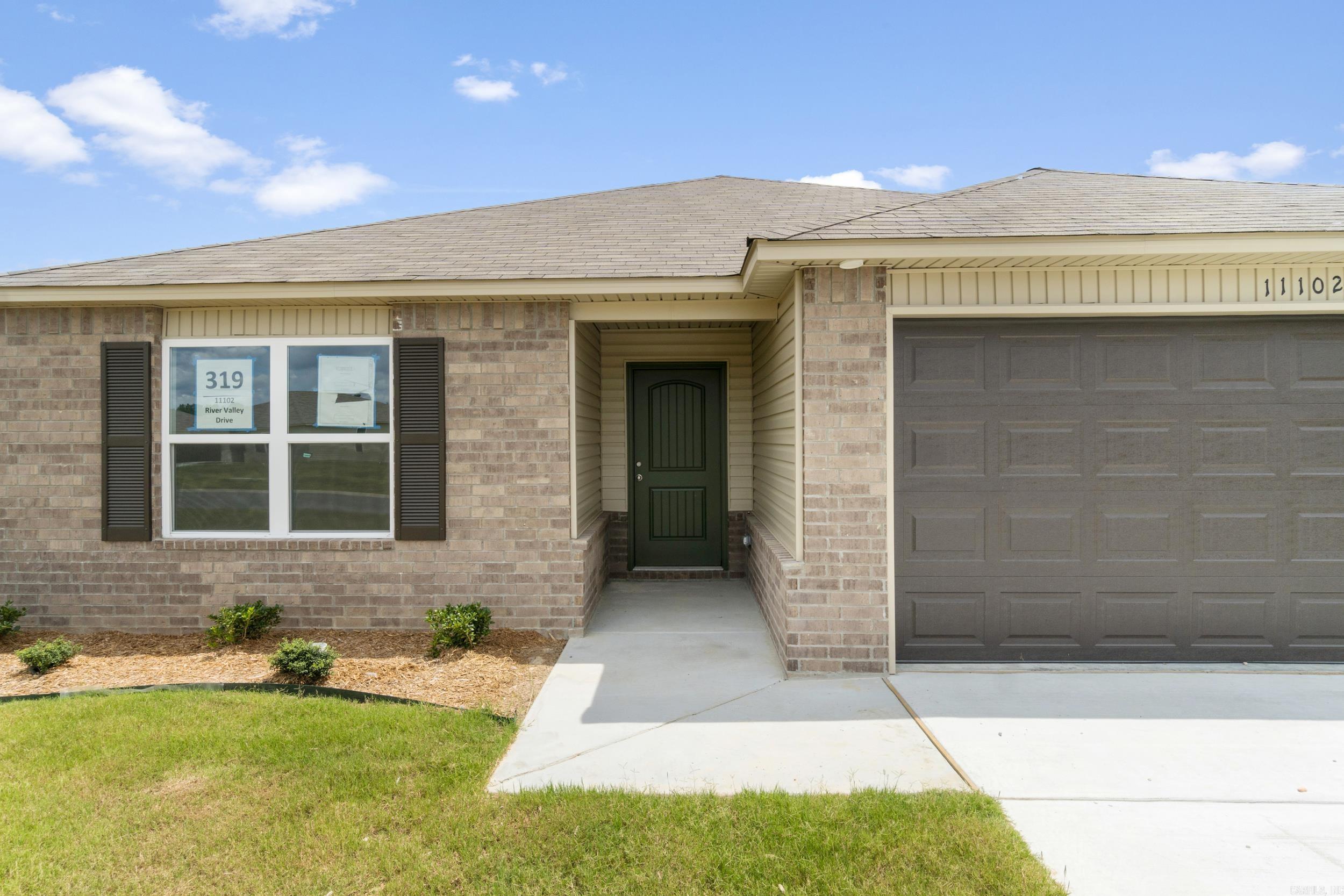 11102 River Valley Drive Hensley, AR 72065