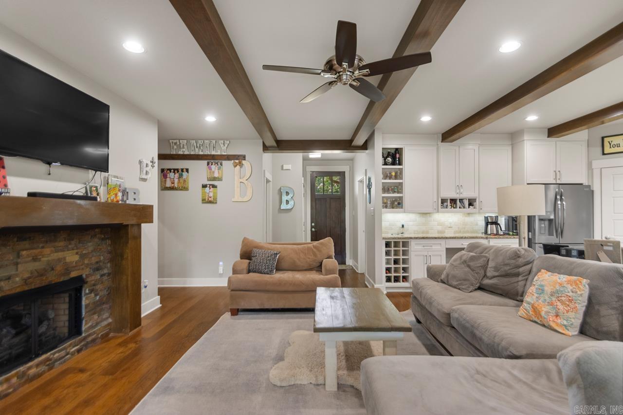 1011  MILLER  Benton, AR