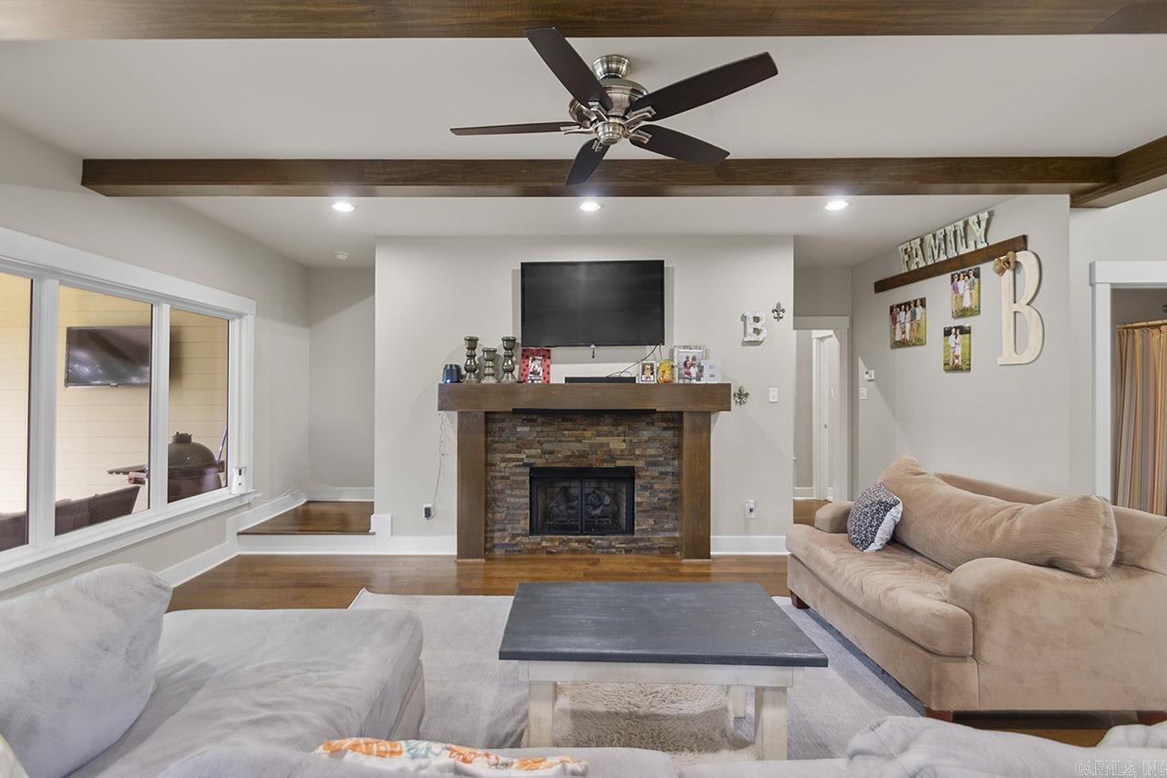 1011  MILLER  Benton, AR