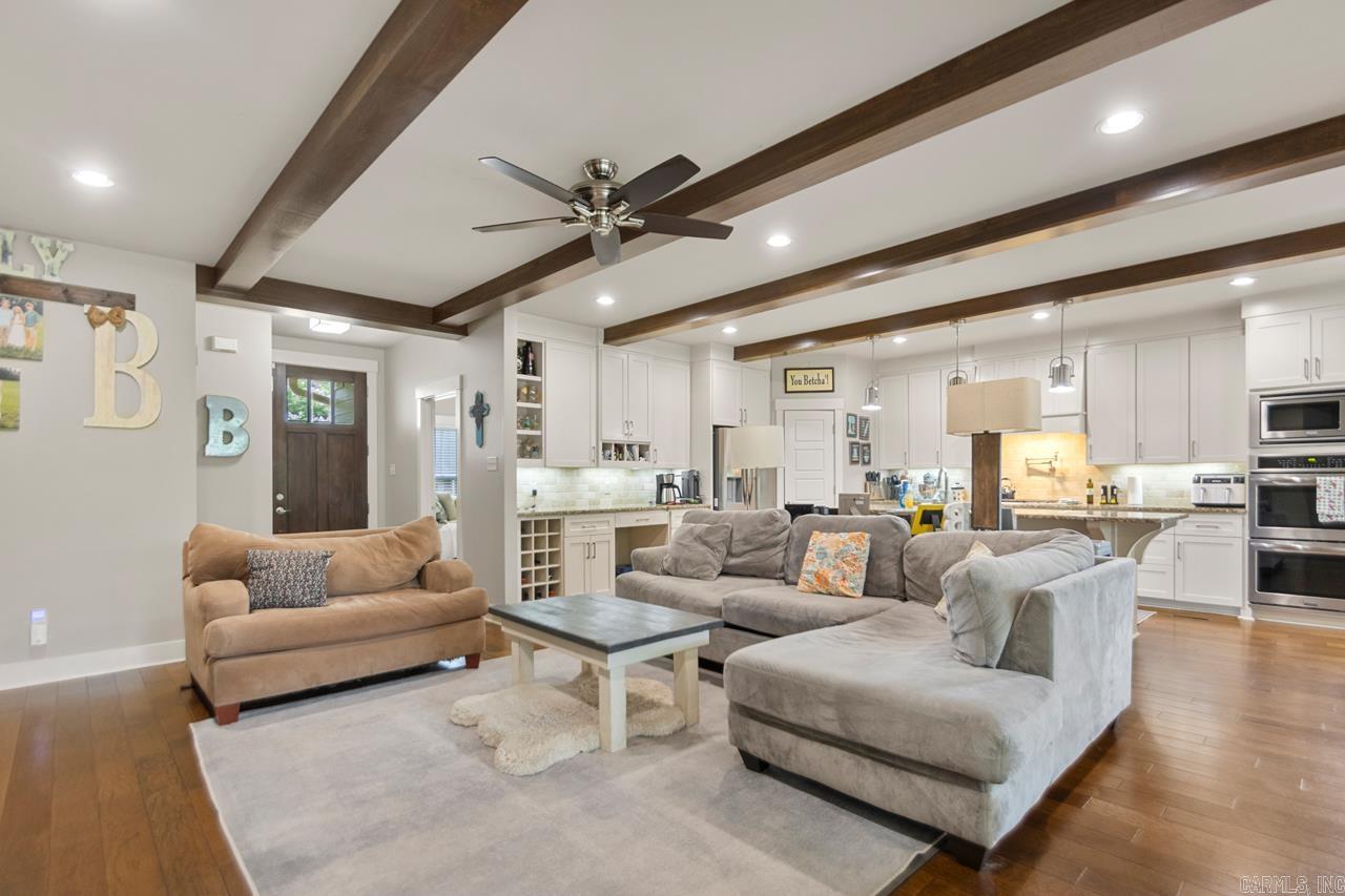 1011  MILLER  Benton, AR