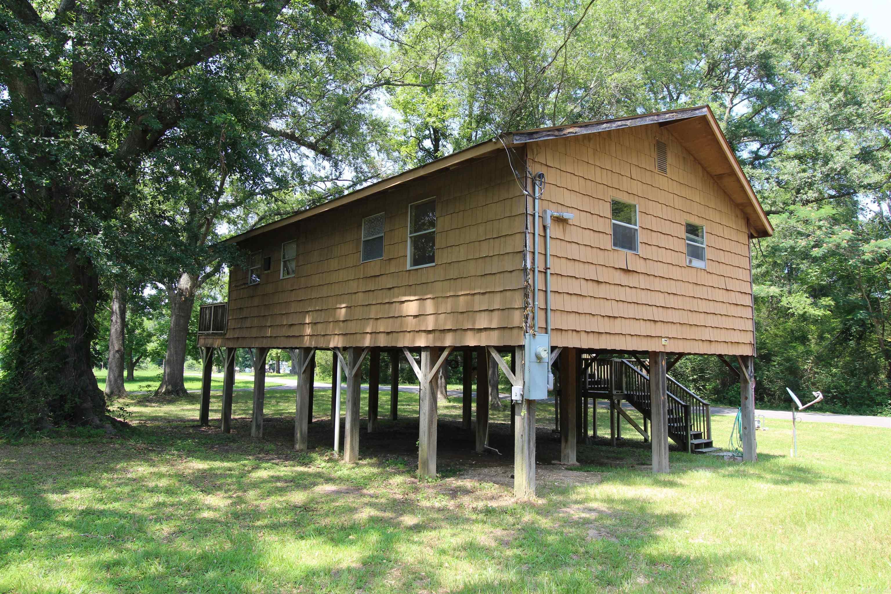 803 Reeder Road  Leola, AR