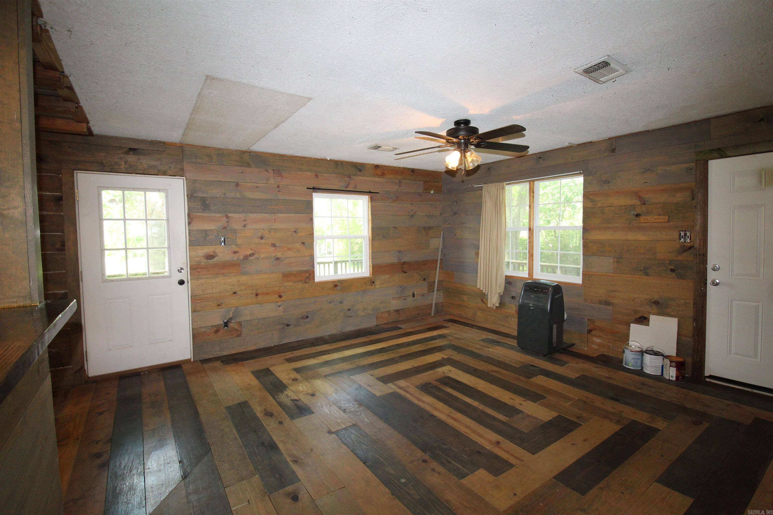 803 Reeder Road  Leola, AR