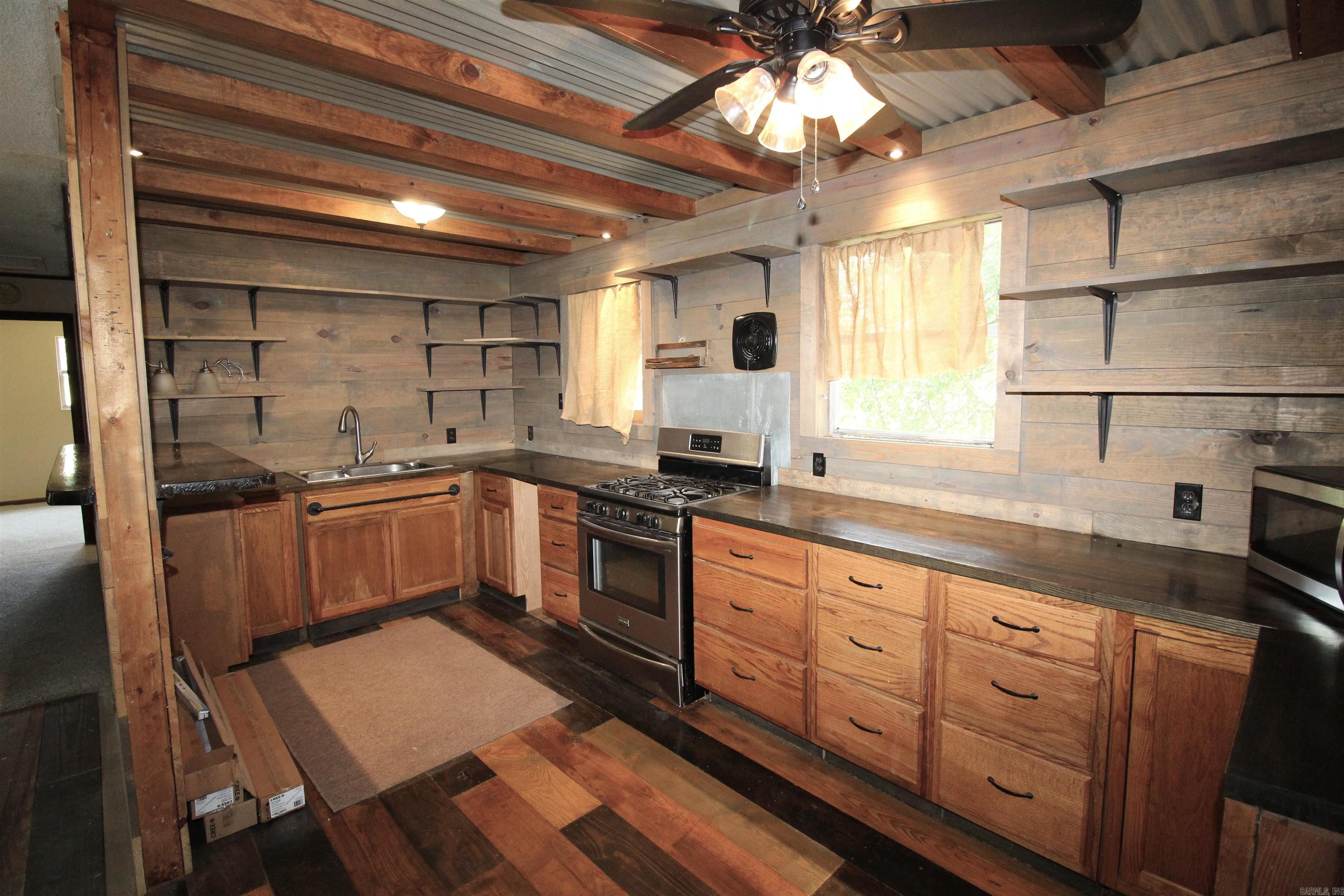 803 Reeder Road  Leola, AR