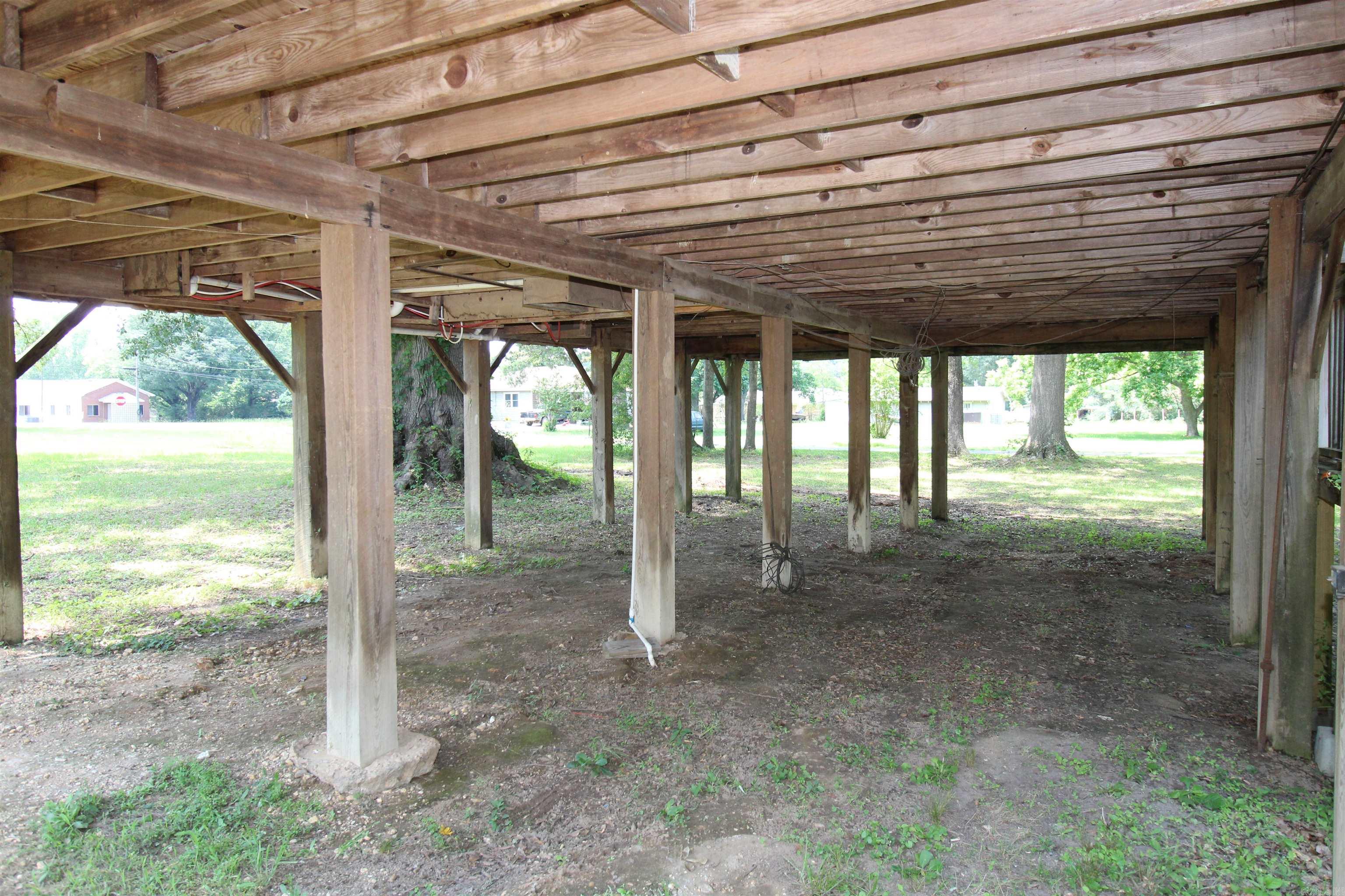 803 Reeder Road  Leola, AR