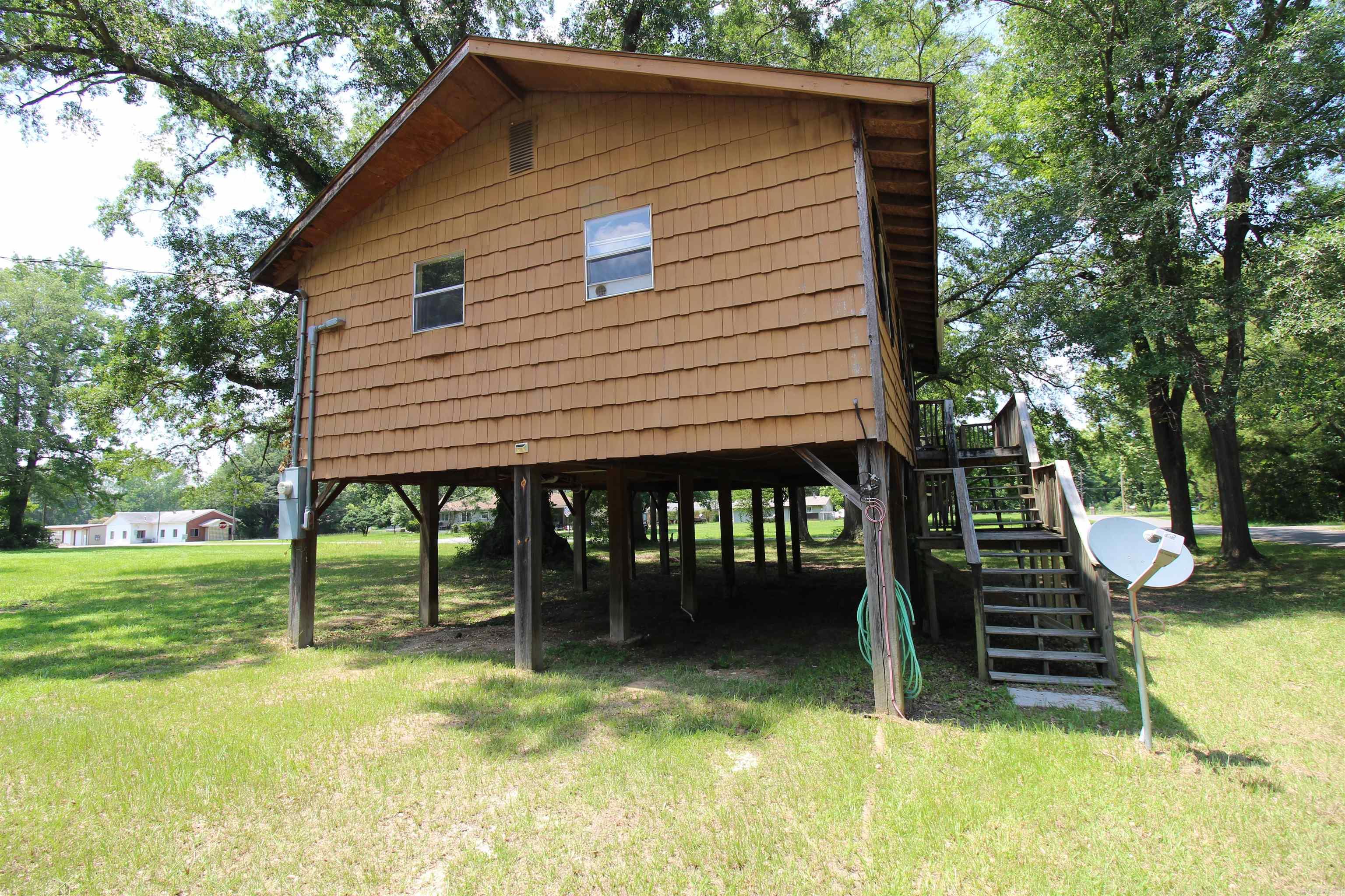 803 Reeder Road  Leola, AR