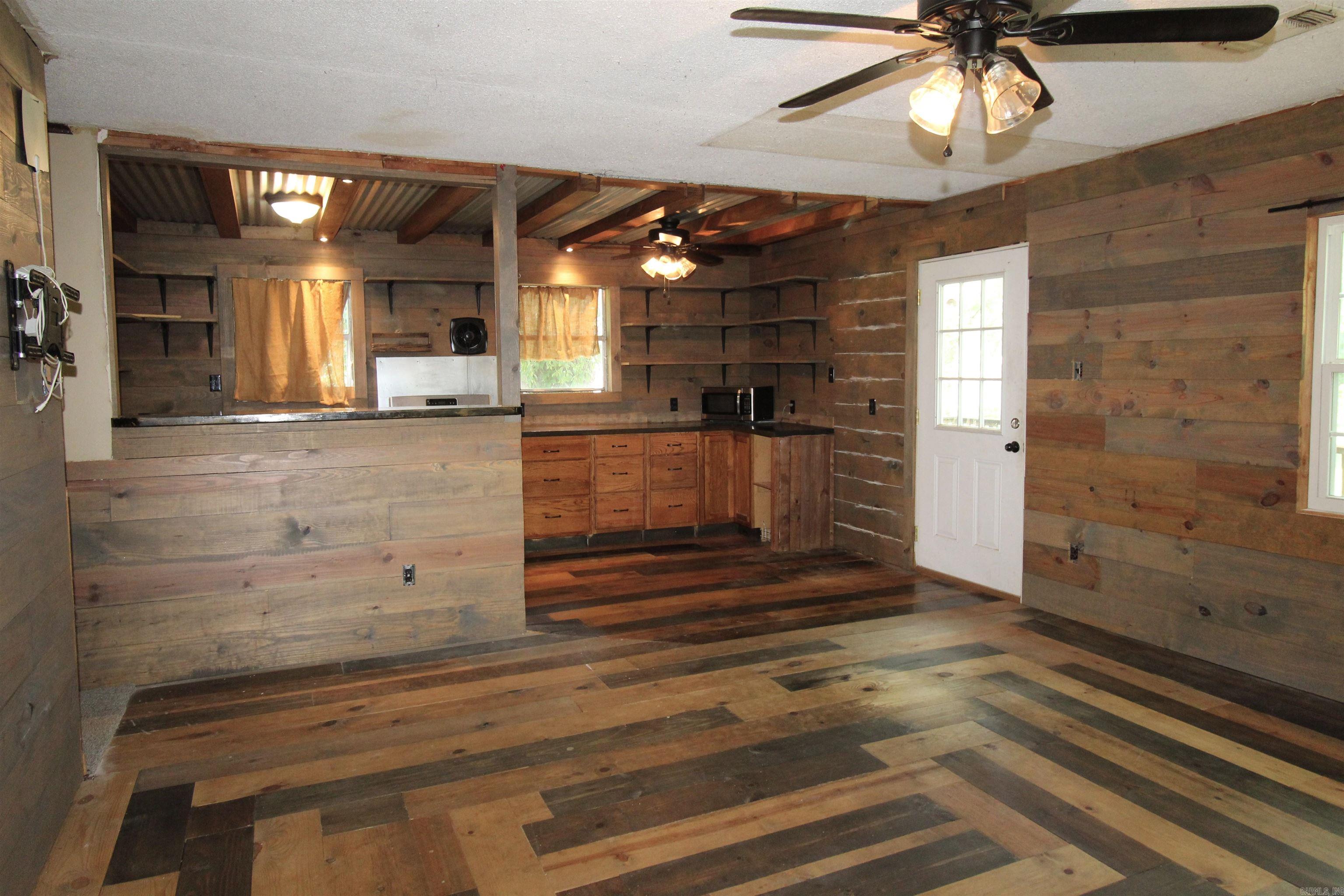 803 Reeder Road  Leola, AR