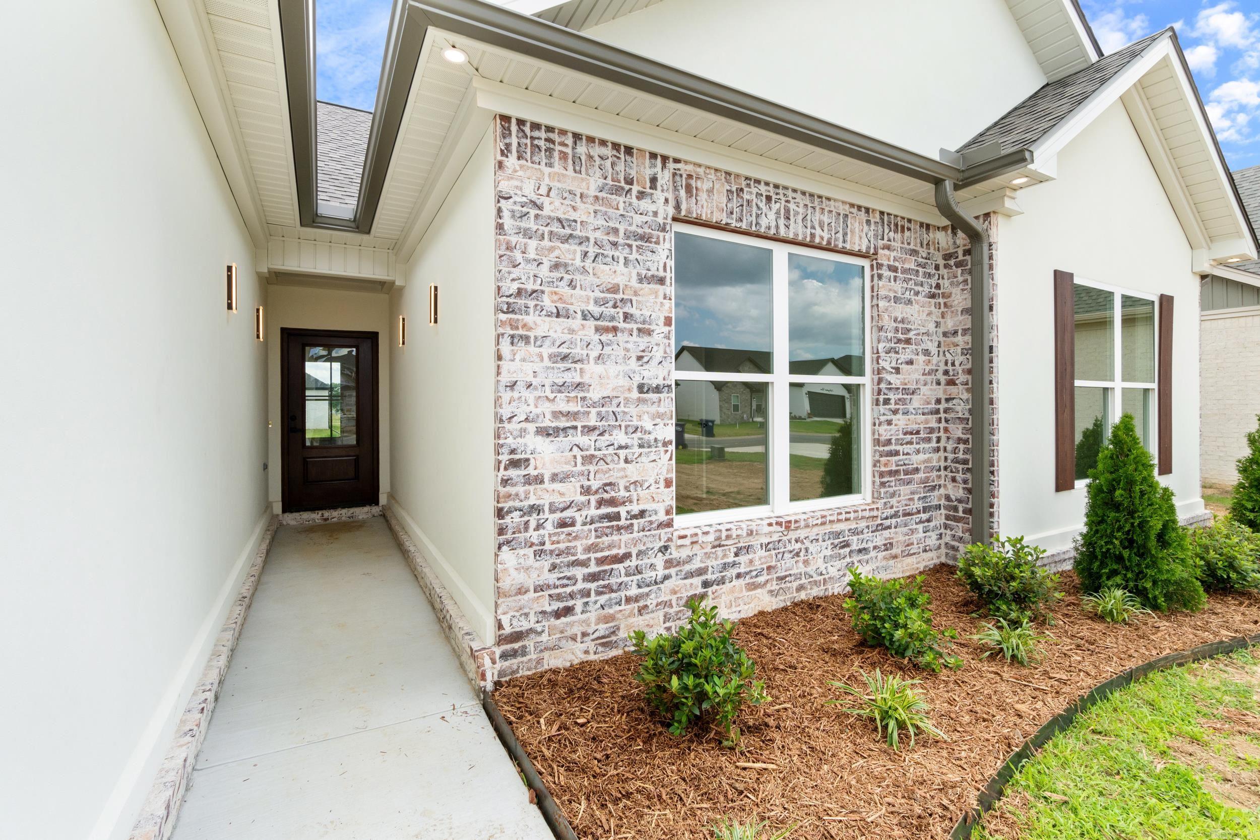 8  Songbird  Greenbrier, AR