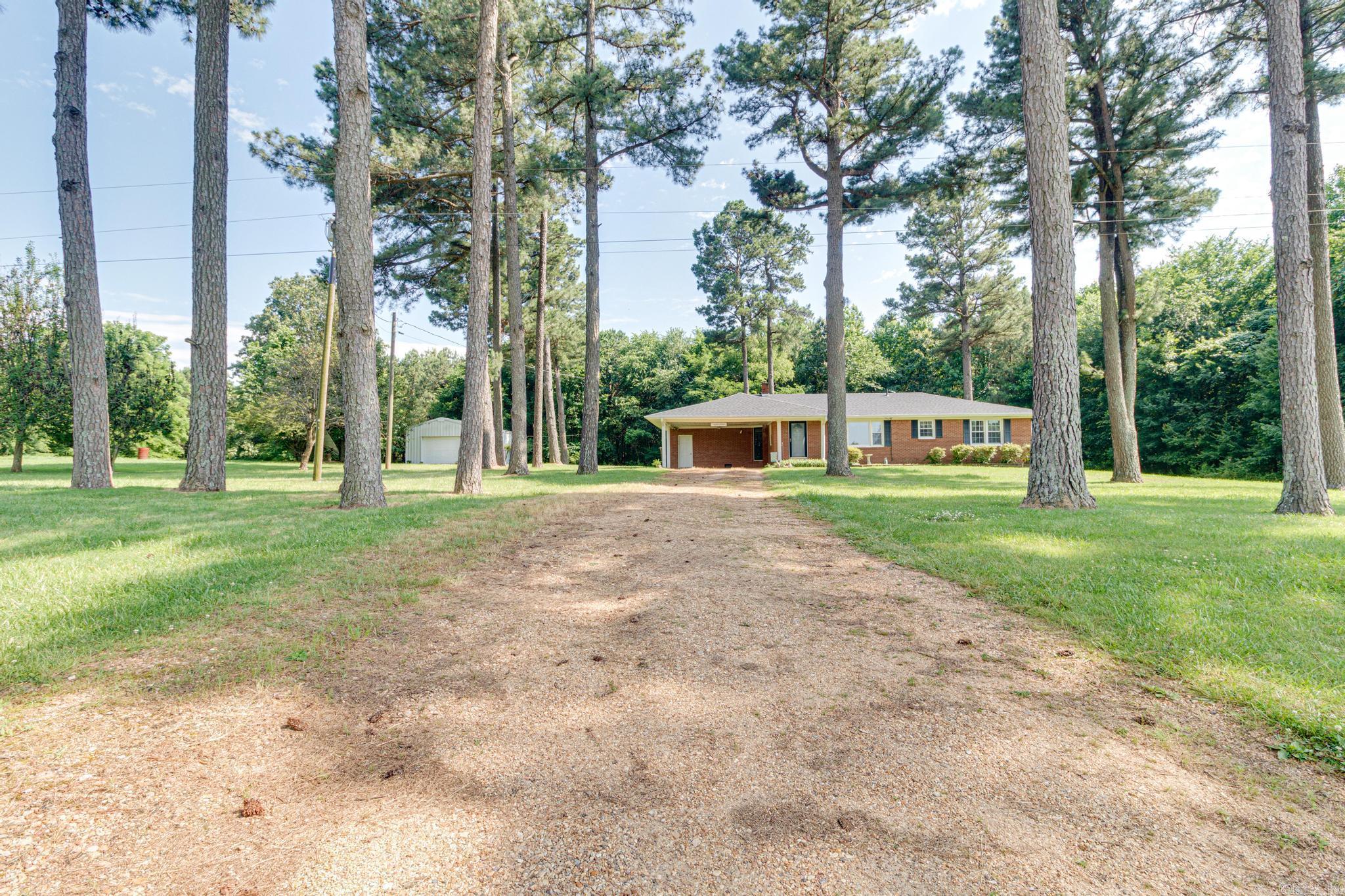 738  CR 485  Rector, AR