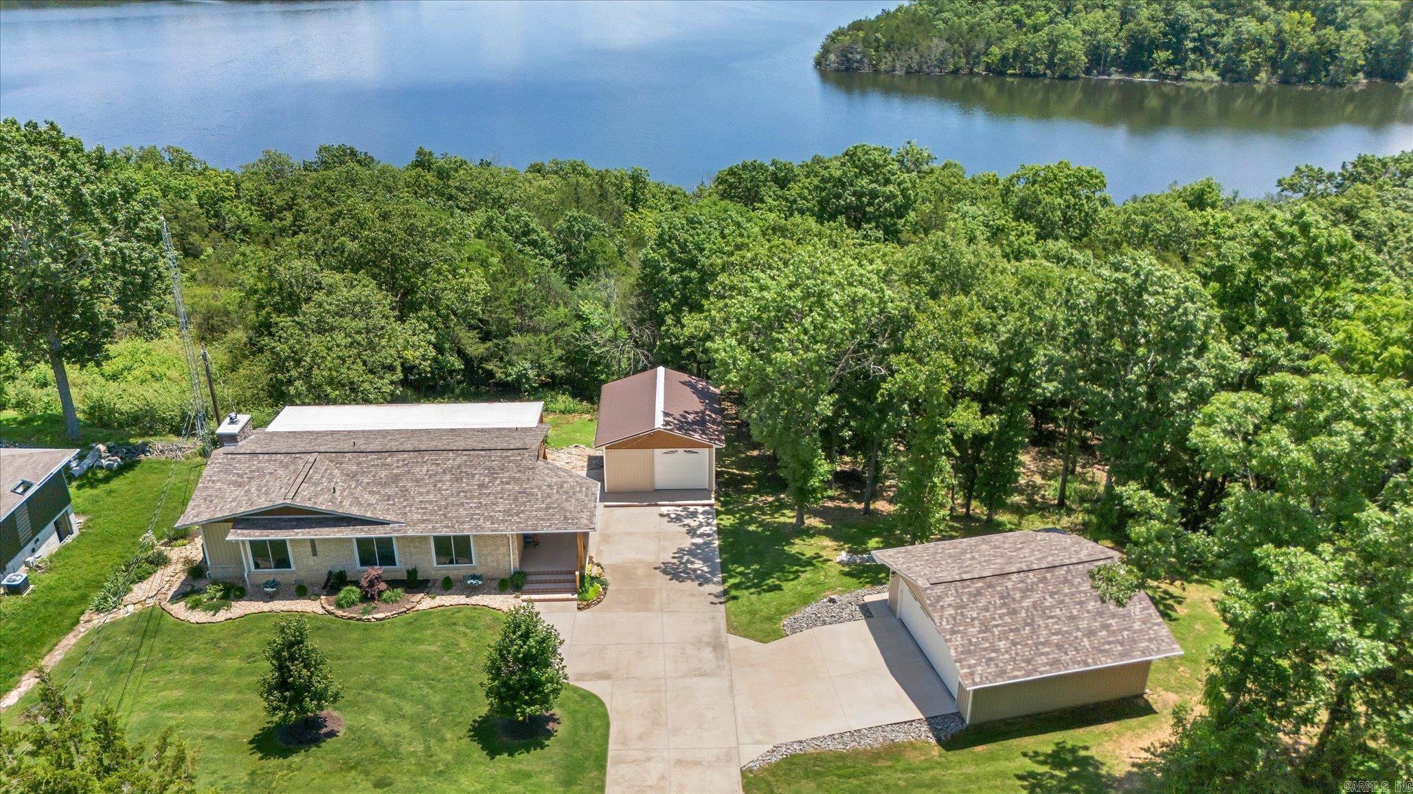 99 Shoreline Drive  Mountain Home, AR
