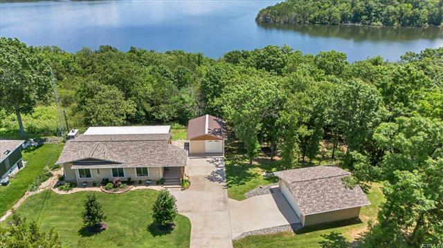 99  Shoreline Drive  Mountain Home, AR