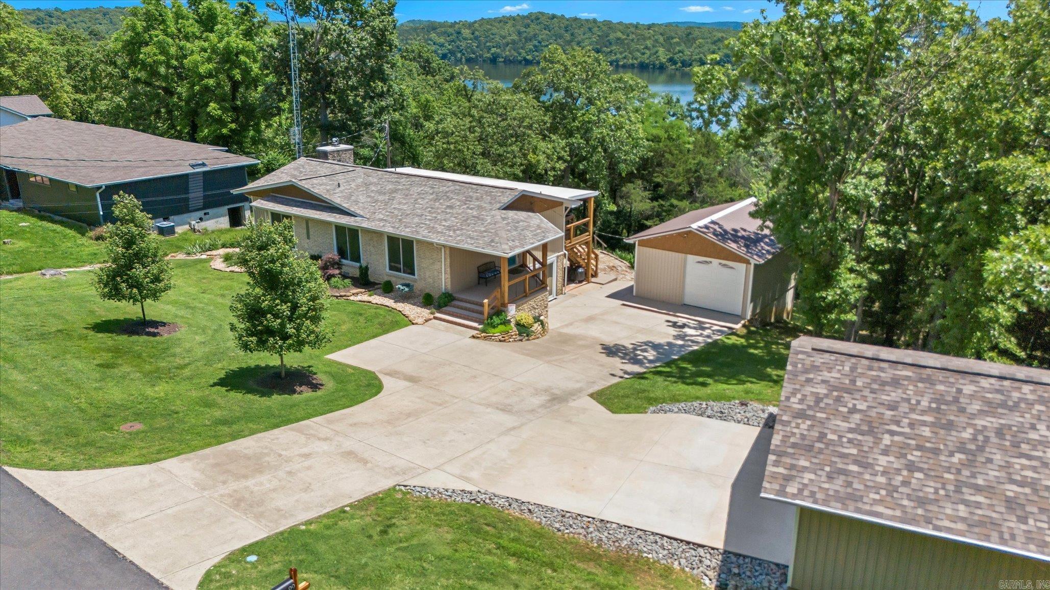 99 Shoreline Drive  Mountain Home, AR