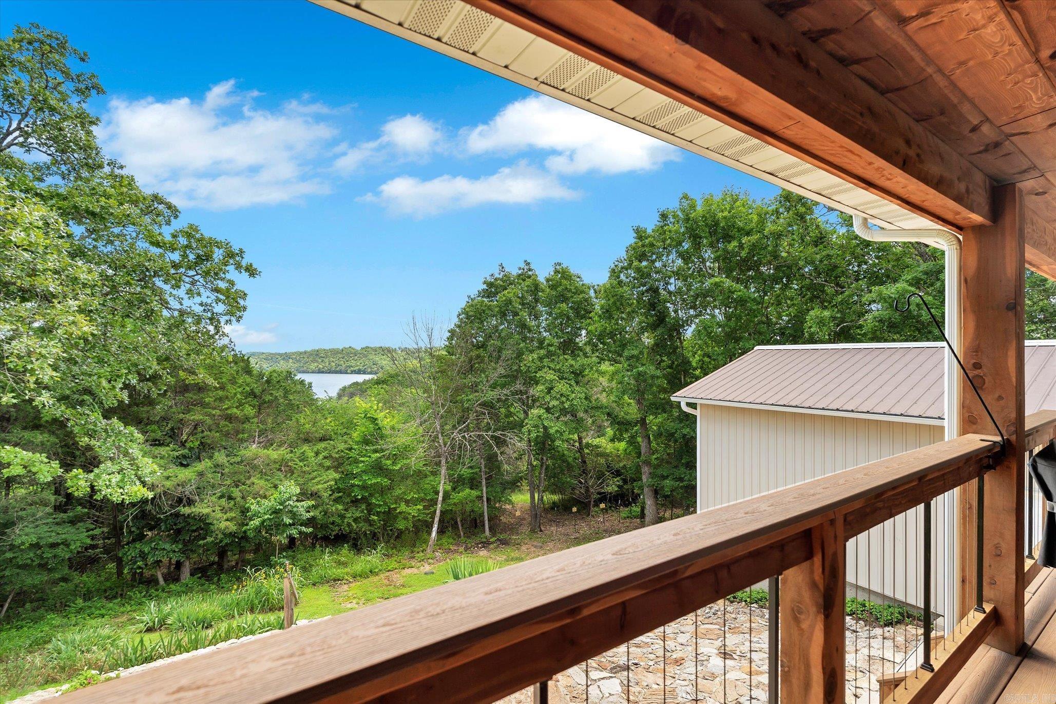 99 Shoreline Drive  Mountain Home, AR