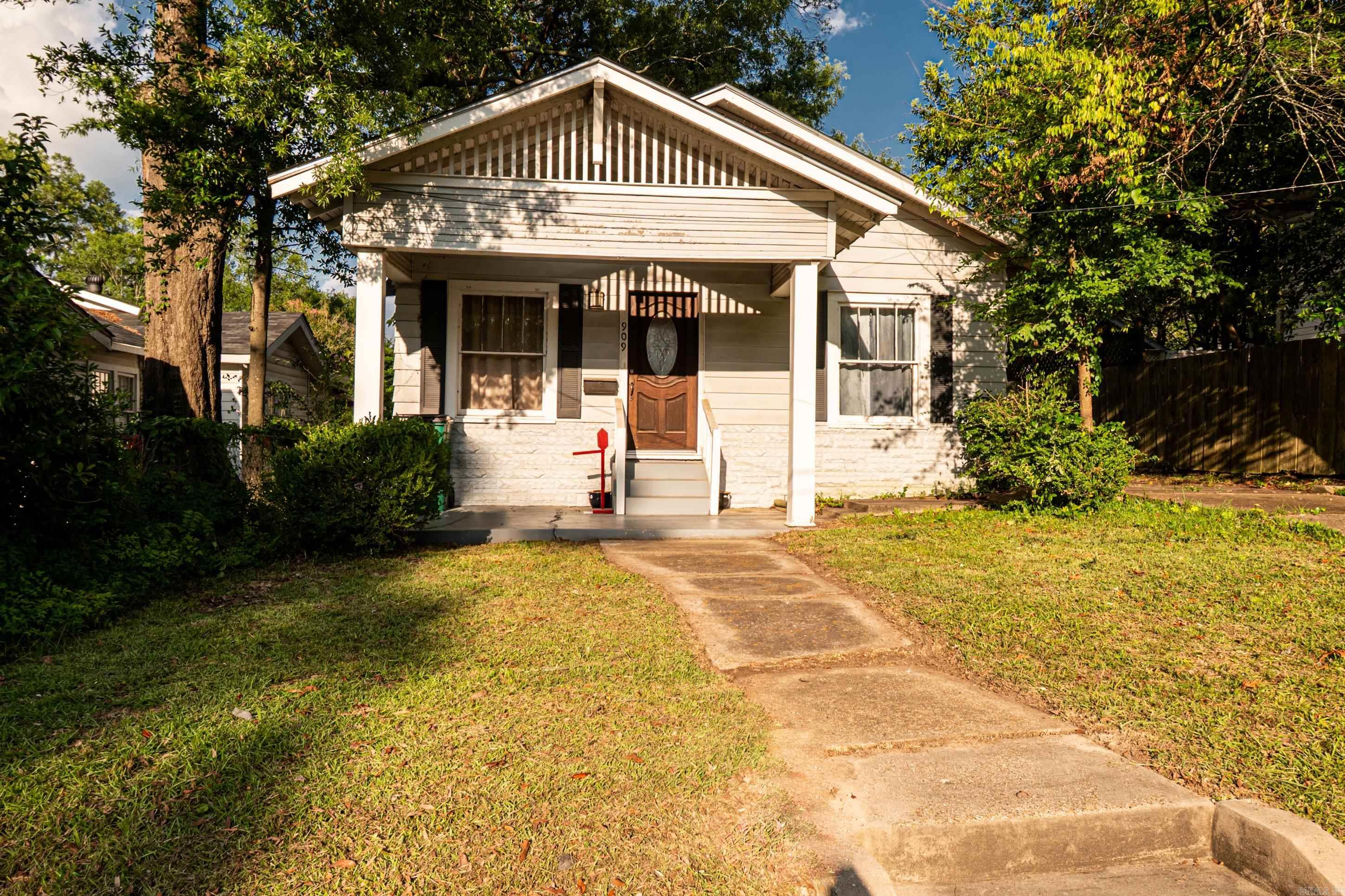 909 N Madison  El Dorado, AR