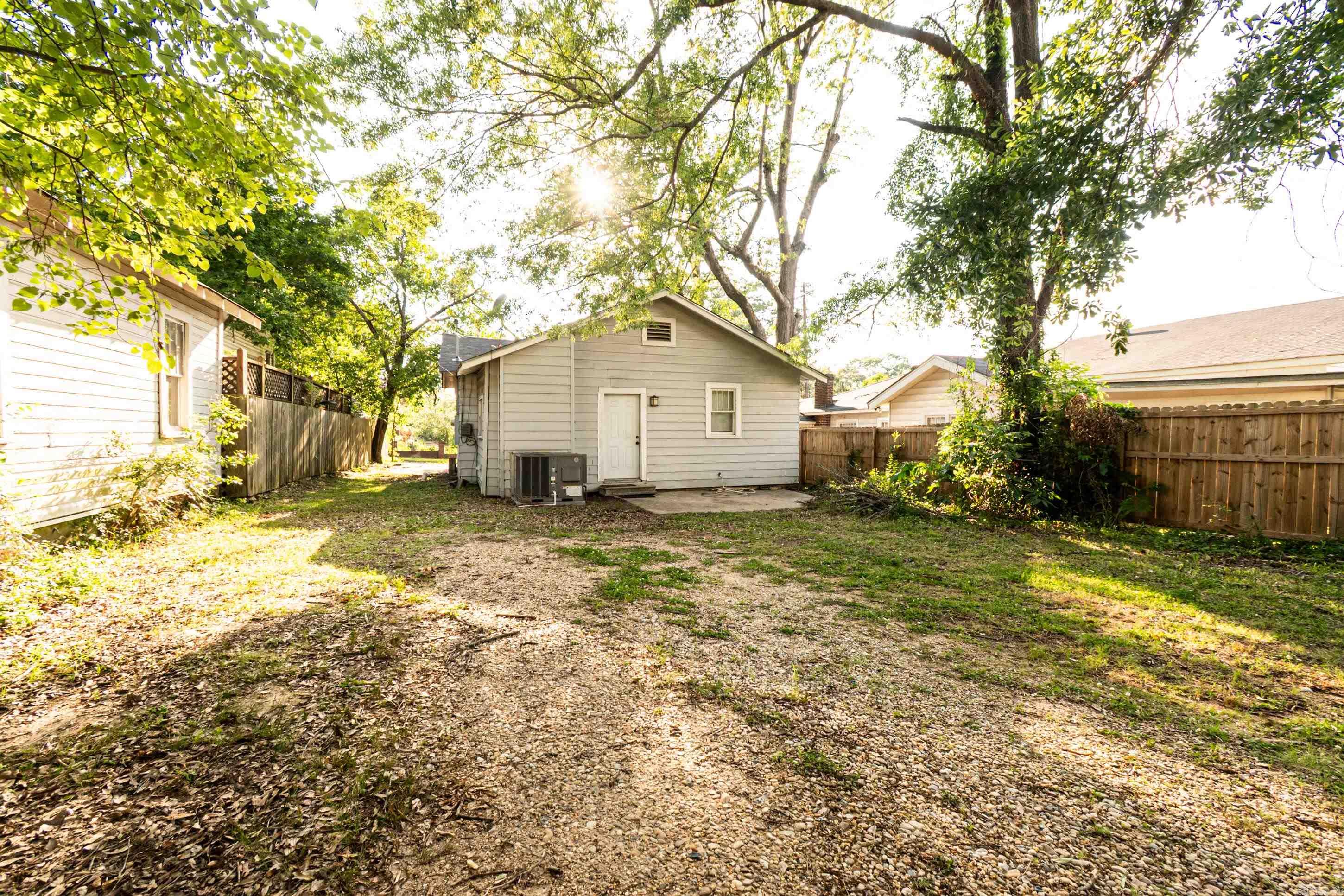 909 N Madison  El Dorado, AR