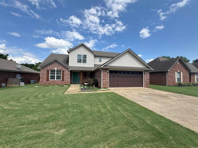 208  Crain  Searcy, AR