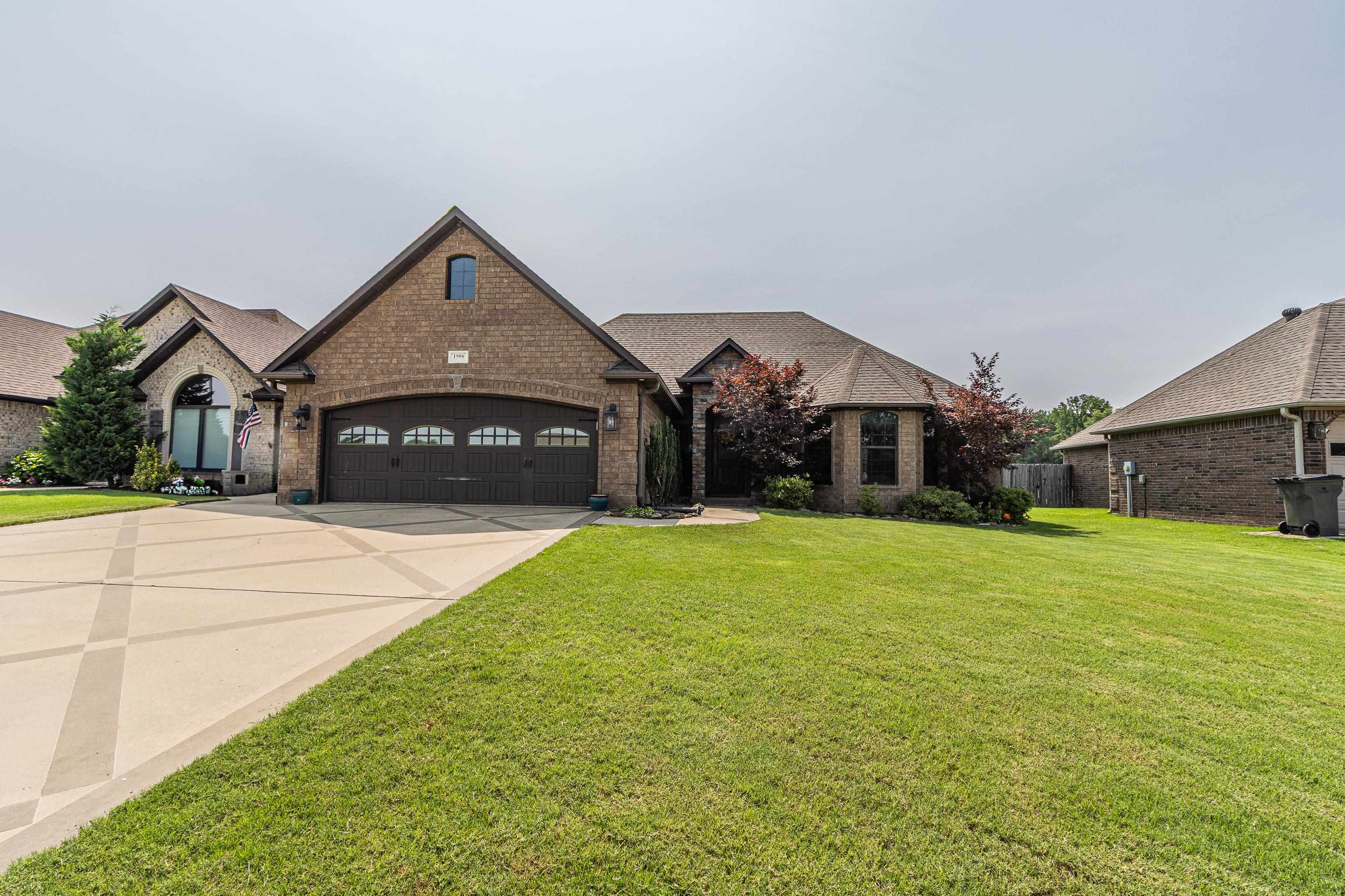 1906 WALNUT VALLEY  Paragould, AR