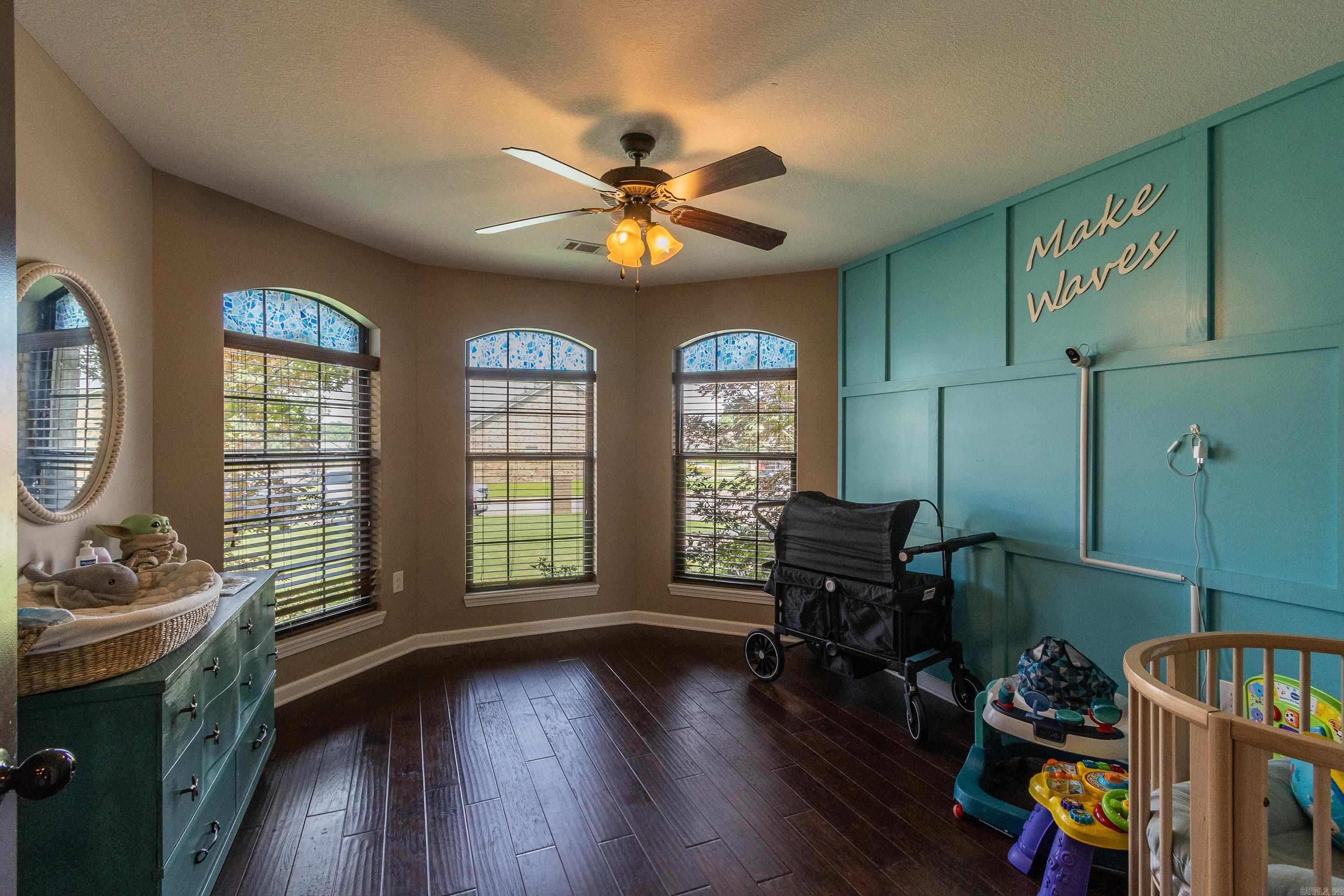 1906 WALNUT VALLEY Paragould, AR 72450-0000