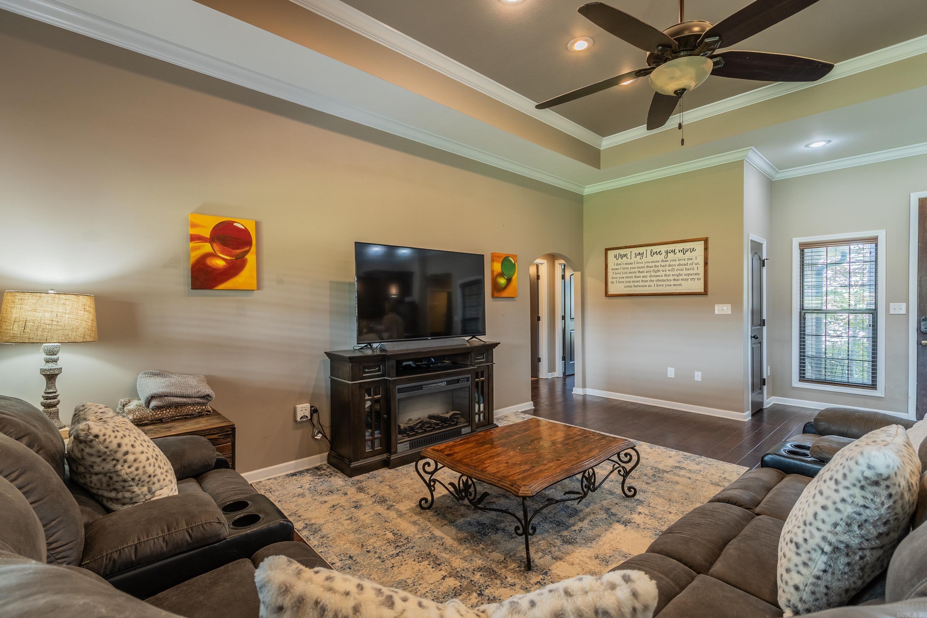 1906 WALNUT VALLEY Paragould, AR 72450-0000