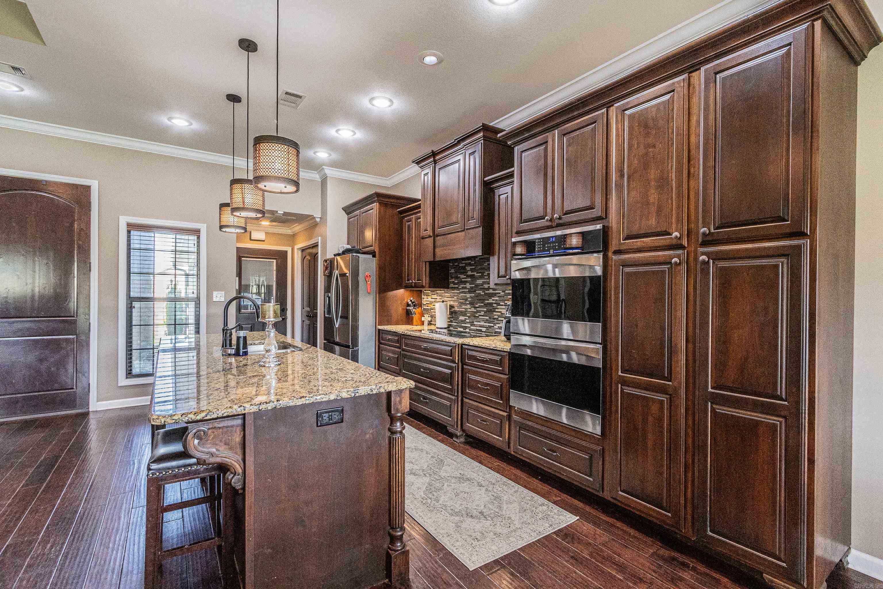 1906 WALNUT VALLEY Paragould, AR 72450-0000