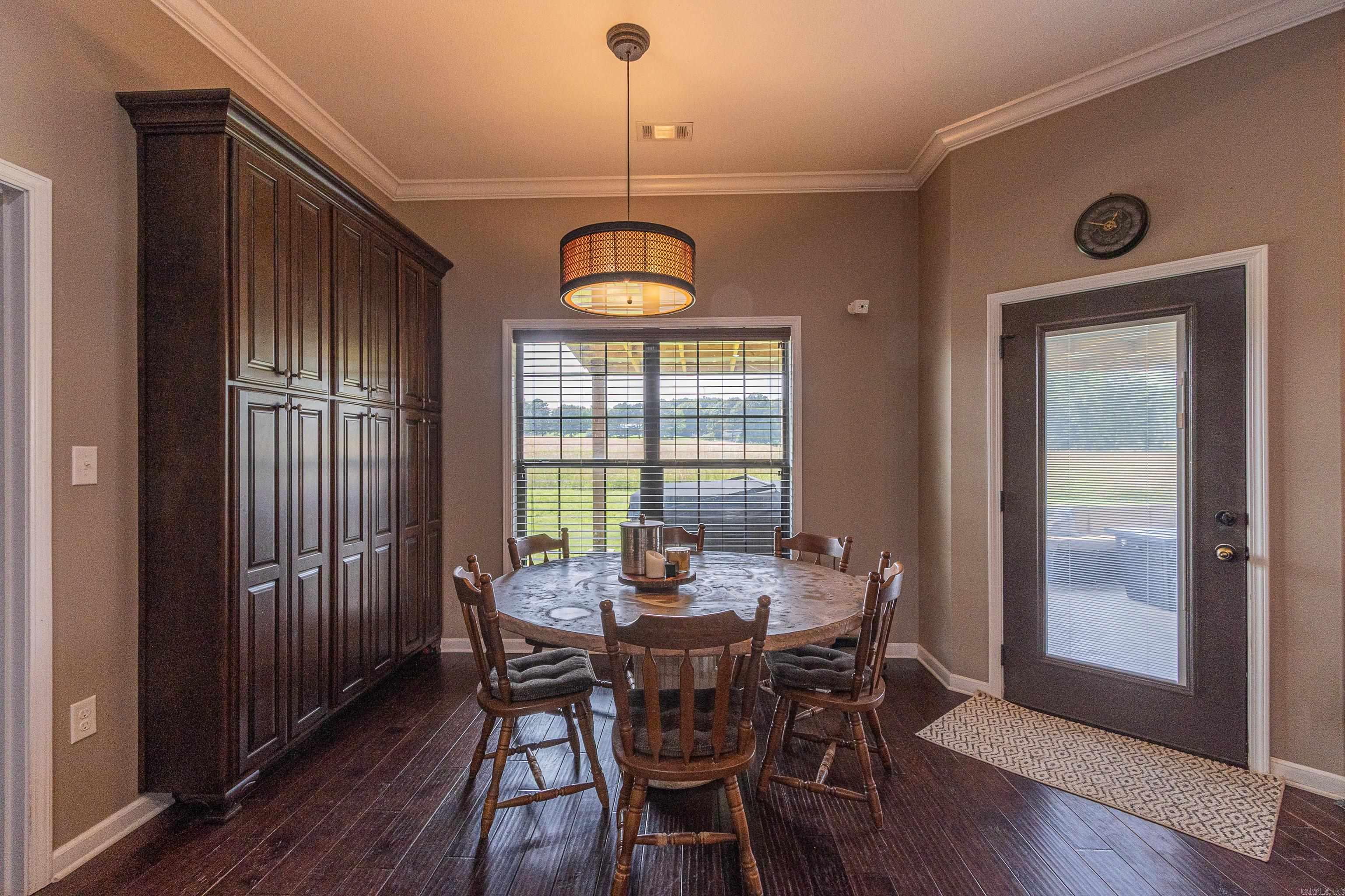 1906 WALNUT VALLEY Paragould, AR 72450-0000