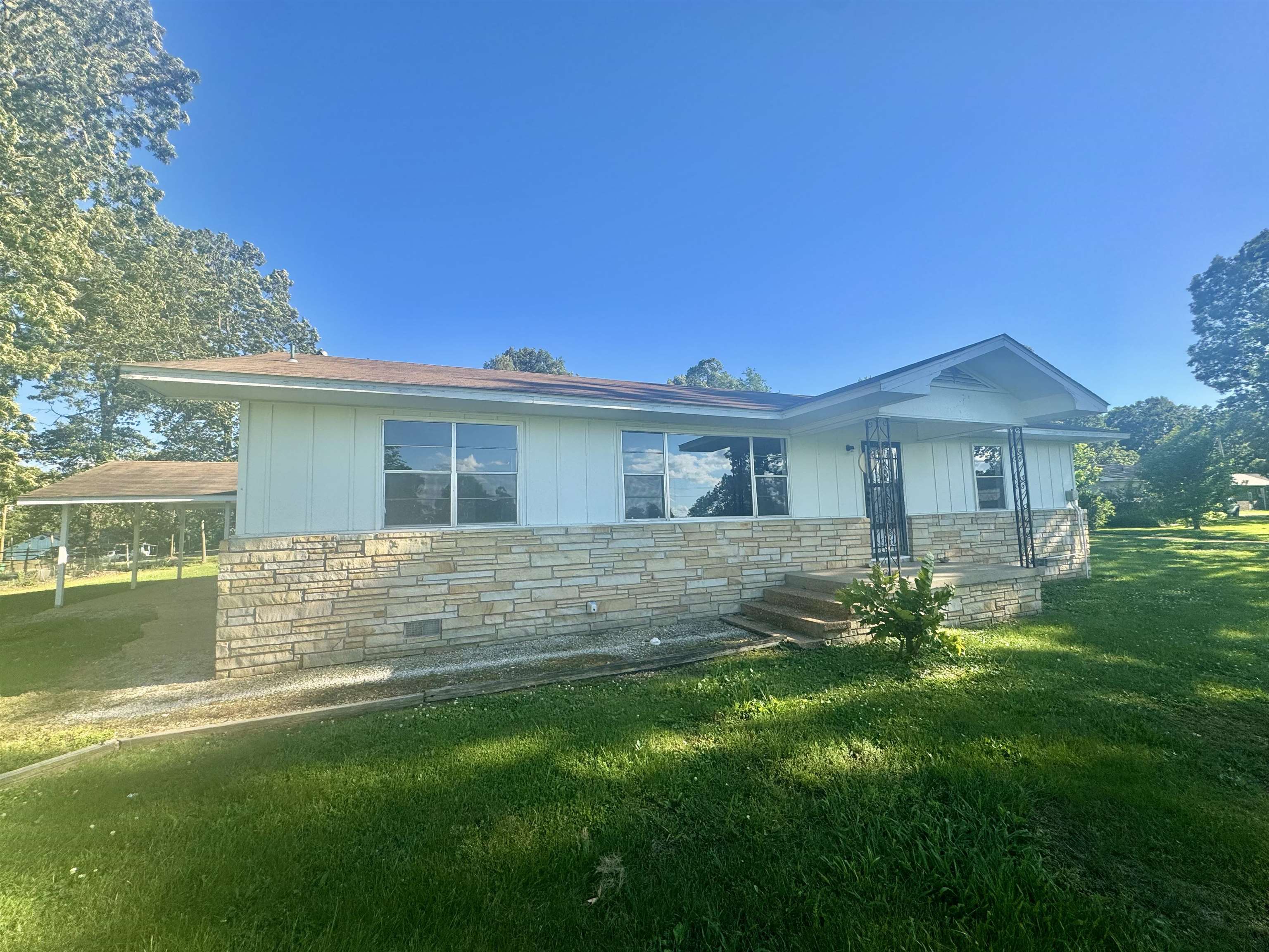1794 Highway 62/412  Highland, AR