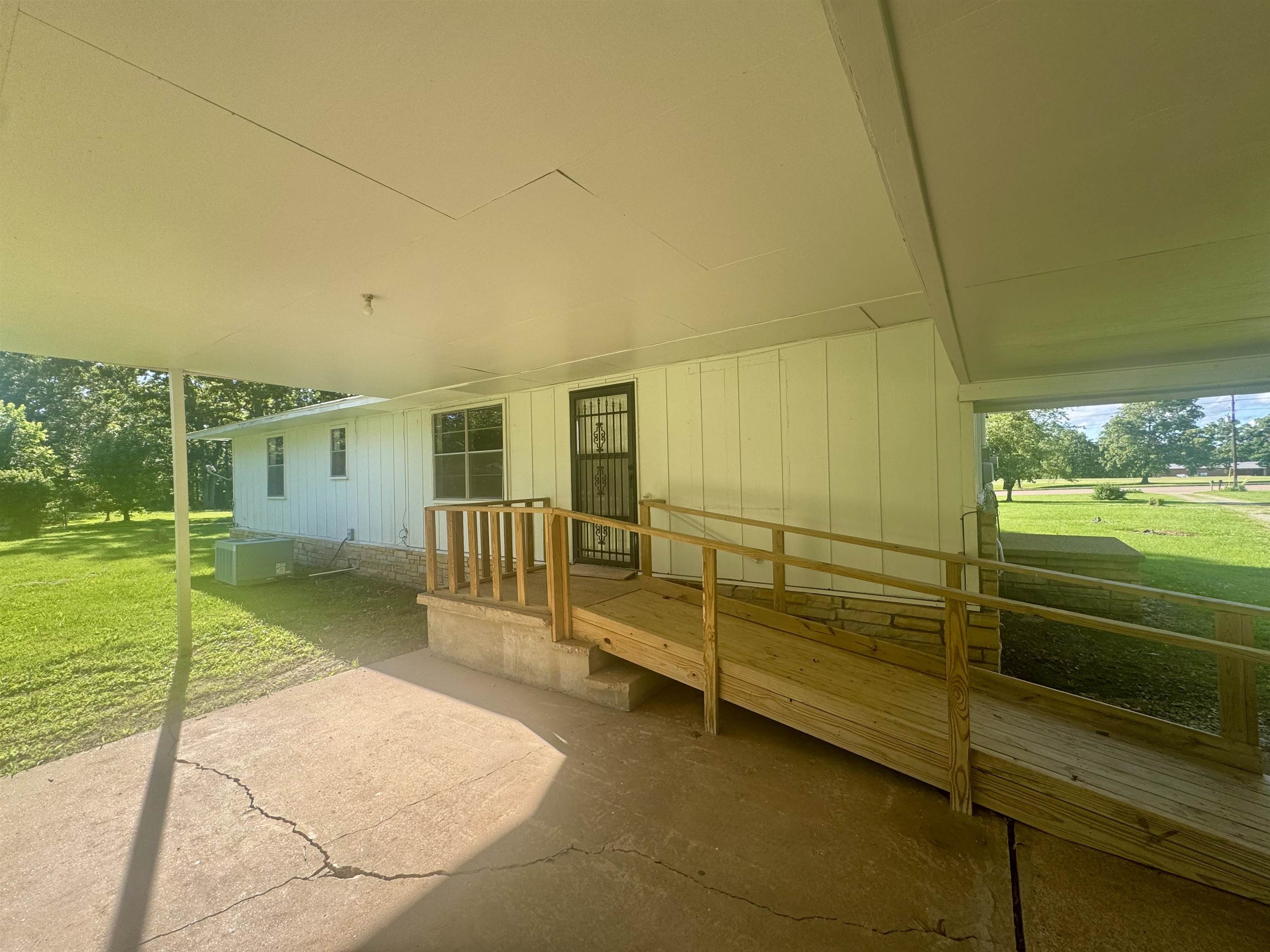 1794 Highway 62/412  Highland, AR