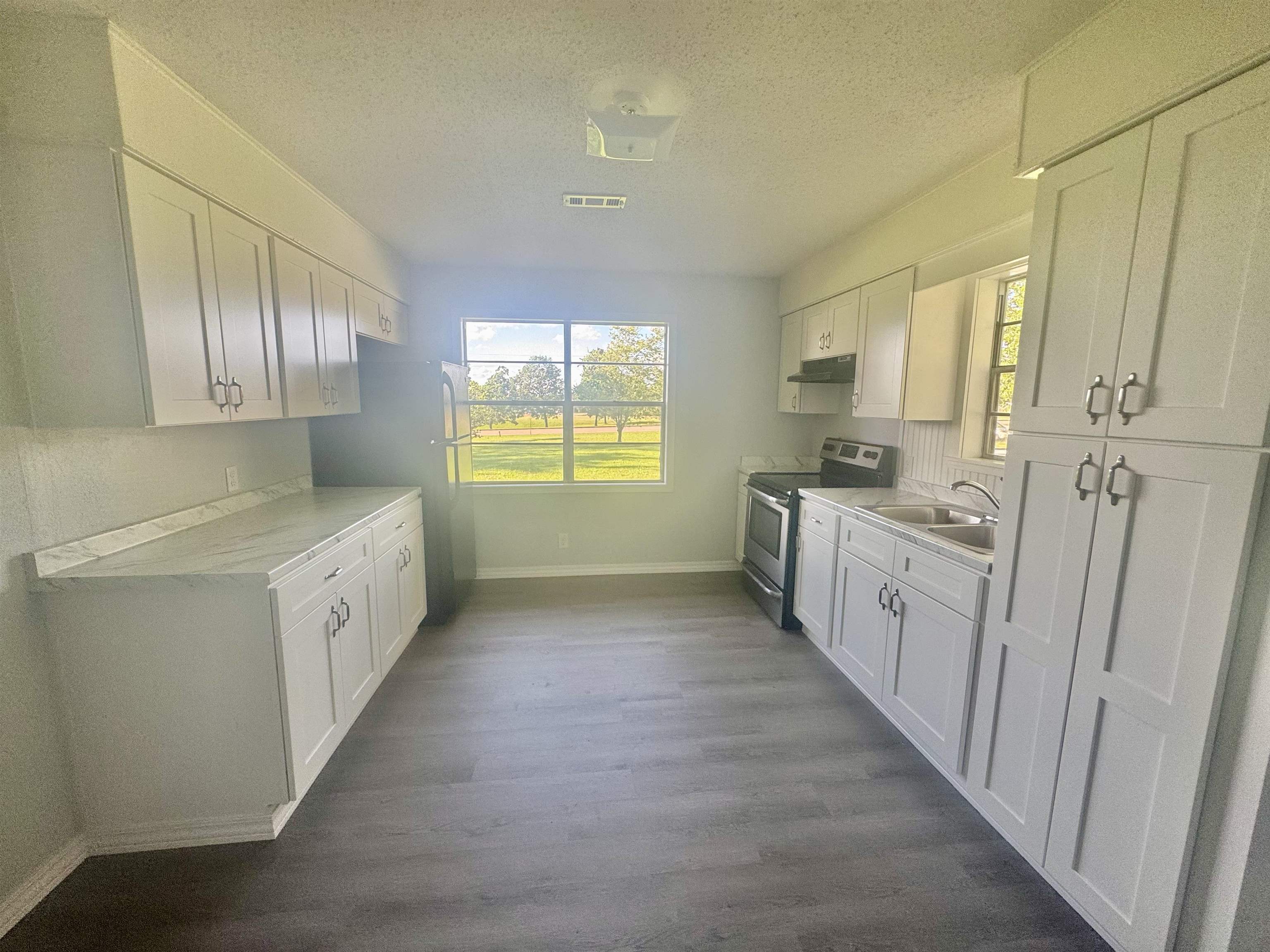 1794 Highway 62/412  Highland, AR
